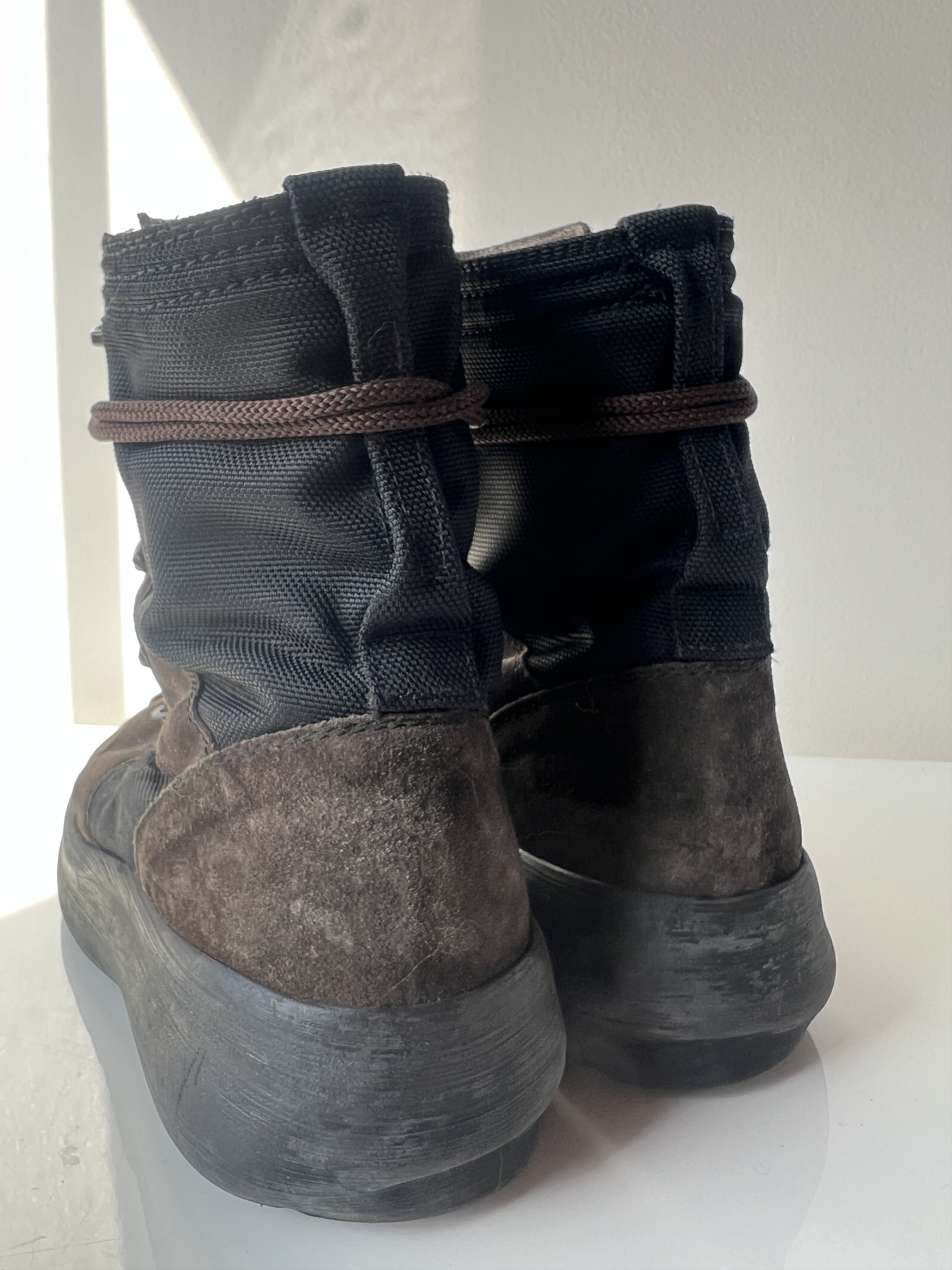 Kanye West YEEZY SAMPLE SEASON 3 COMBAT BOOTS FROM SHOW EXTREMELY RARE! Size US 9 / EU 42 - 18 Thumbnail