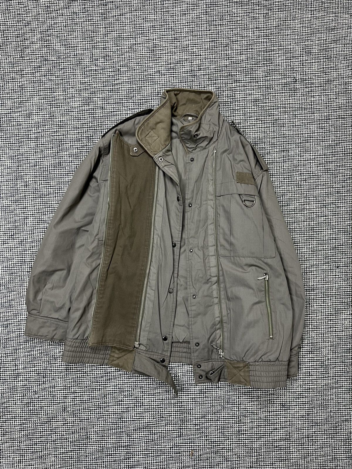 Japanese Brand 80s army double zip parachute bondage flyer jacket Korea Size US M / EU 48-50 / 2 - 5 Thumbnail