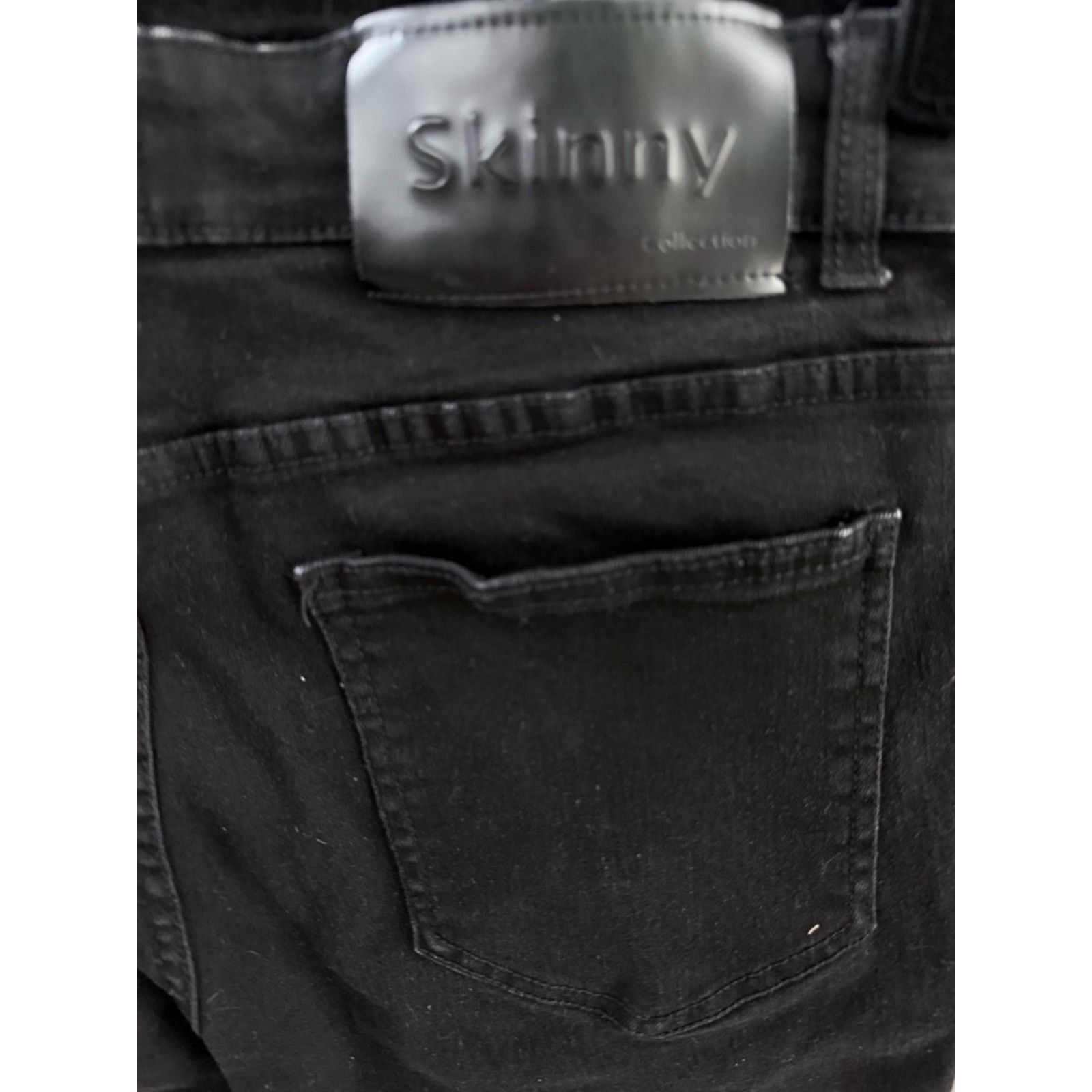 Express Express Black Distressed Skinny Denim Bermuda Shorts size 30 Size US 30 / EU 46 - 5 Thumbnail