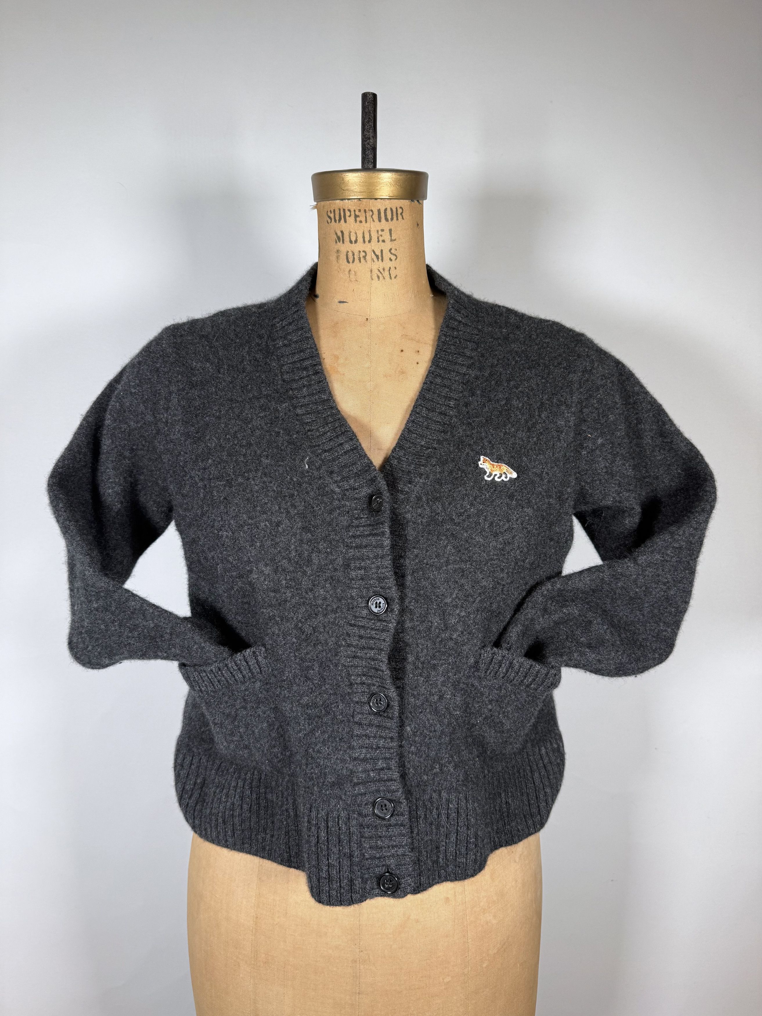 Maison Kitsune Maison Kitsuné Baby Fox Patch Cosy Cardigan Size M / US 6-8 / IT 42-44 - 1 Thumbnail
