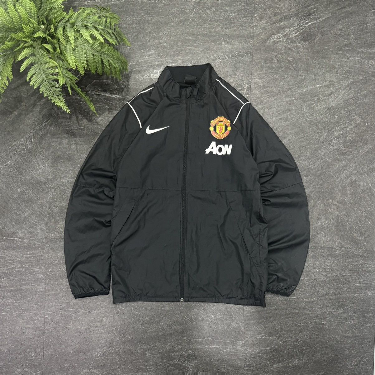Nike 00s Vintage Nike x Manchester United Soccer Nylon Jacket Size US S / EU 44-46 / 1 - 1 Thumbnail