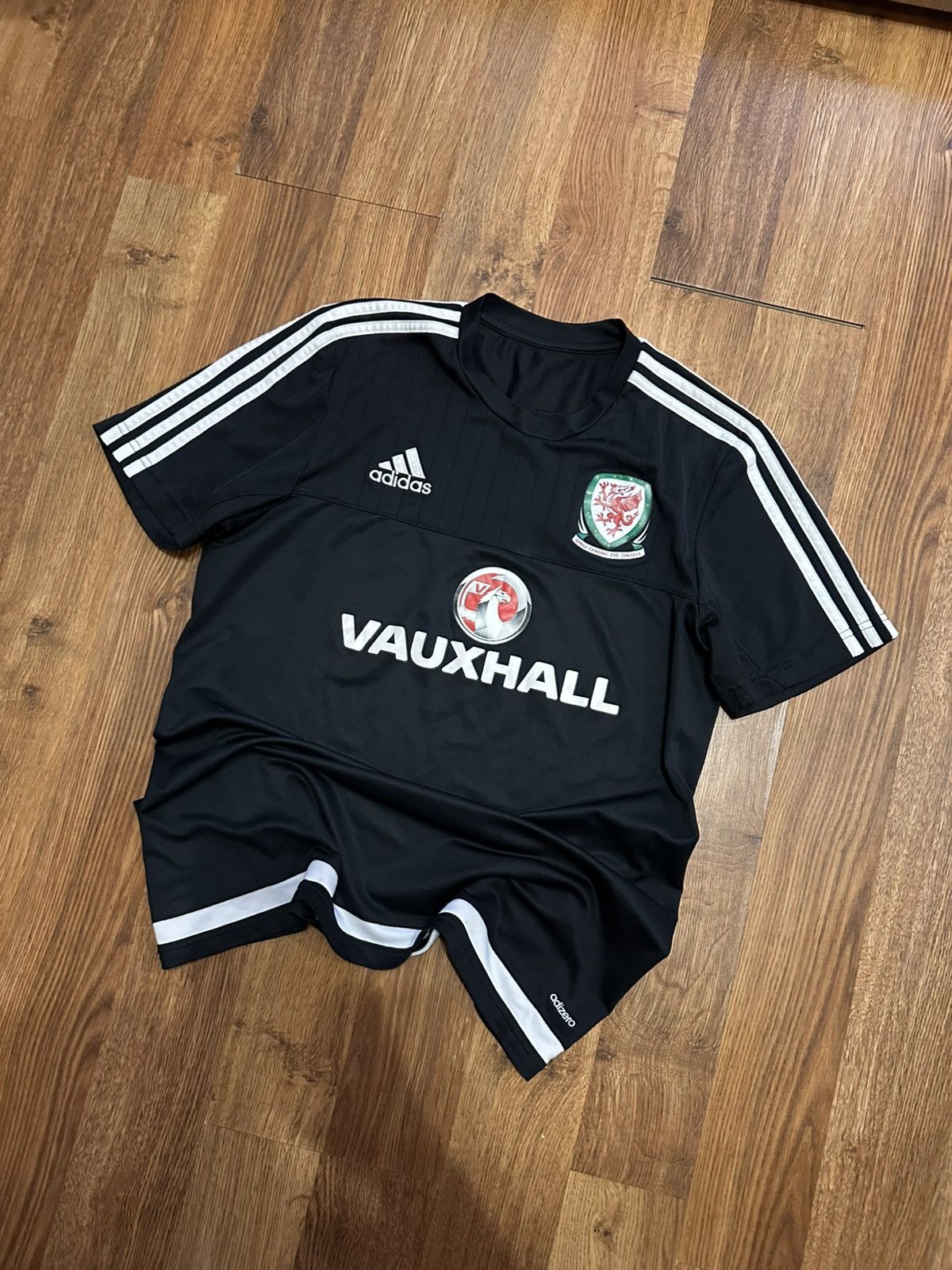 Adidas Adidas Wales Walsh Football Jersey 2015-2016 Size M Size US M / EU 48-50 / 2 - 1 Thumbnail