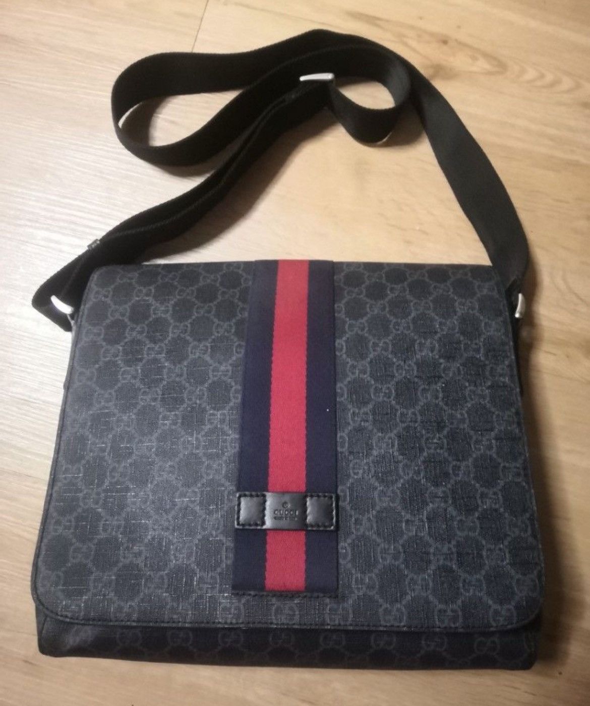 Gucci Authentic Gucci Single Flap Sling Messenger Bag Size ONE SIZE - 1 Thumbnail