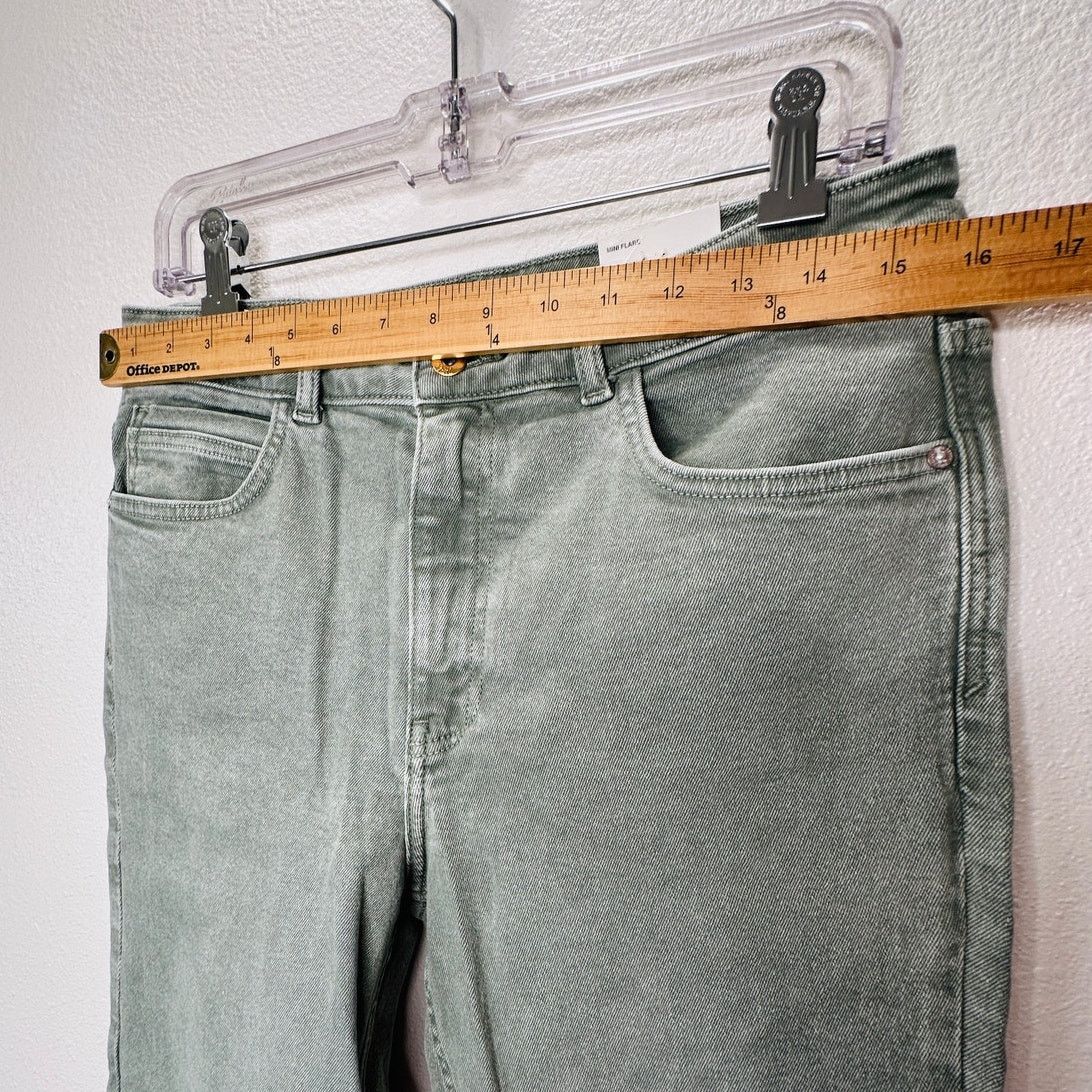 Zara NWT Zara Olive Mini Flare High Rise Flare Leg Ankle Jean 10 Size 32" / US 10 / IT 46 - 12 Thumbnail