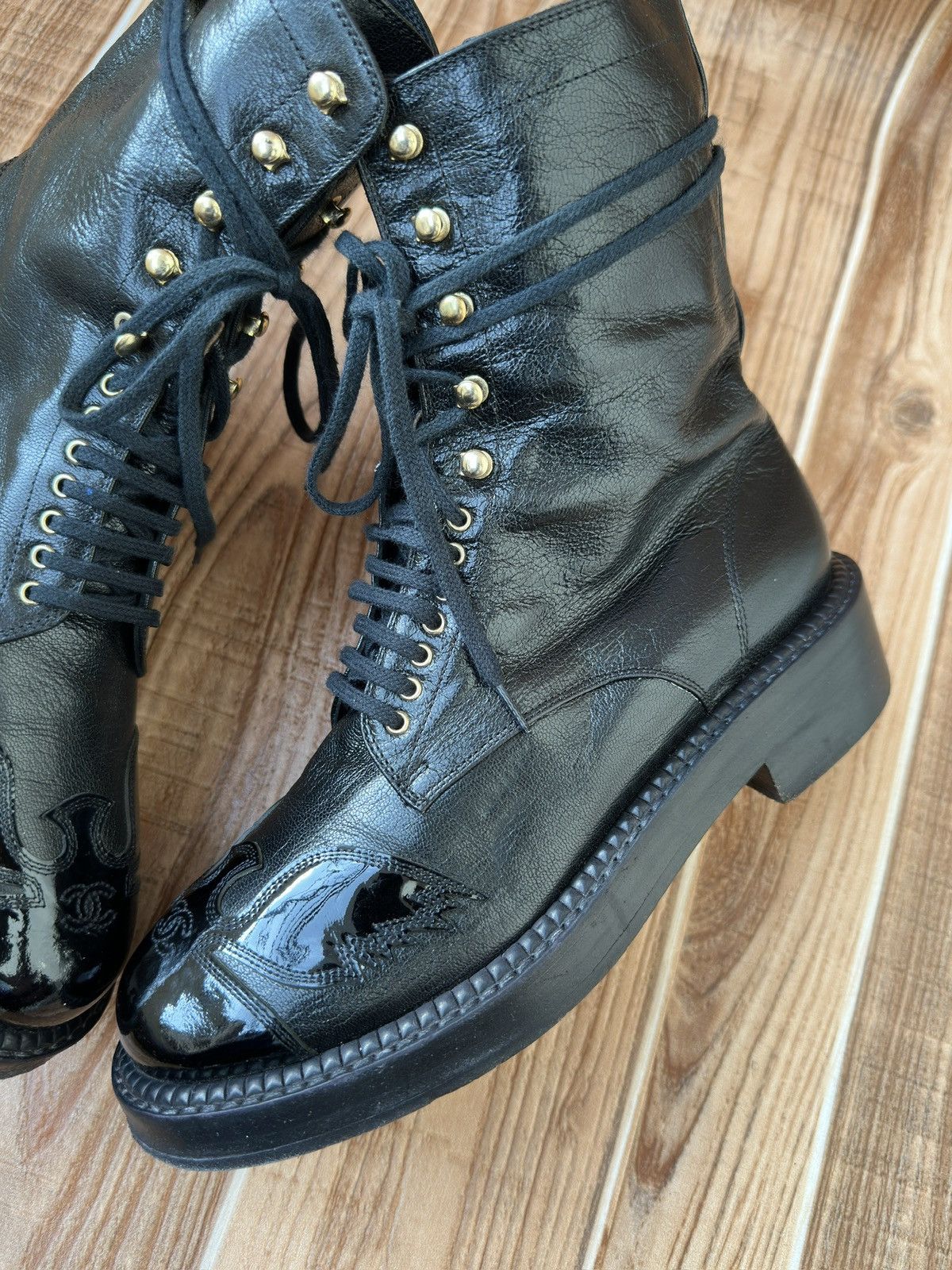 Chanel Chanel interlocking CC Logo Utah Eagle Black Biker Boots Size US 7 / IT 37 - 8 Thumbnail