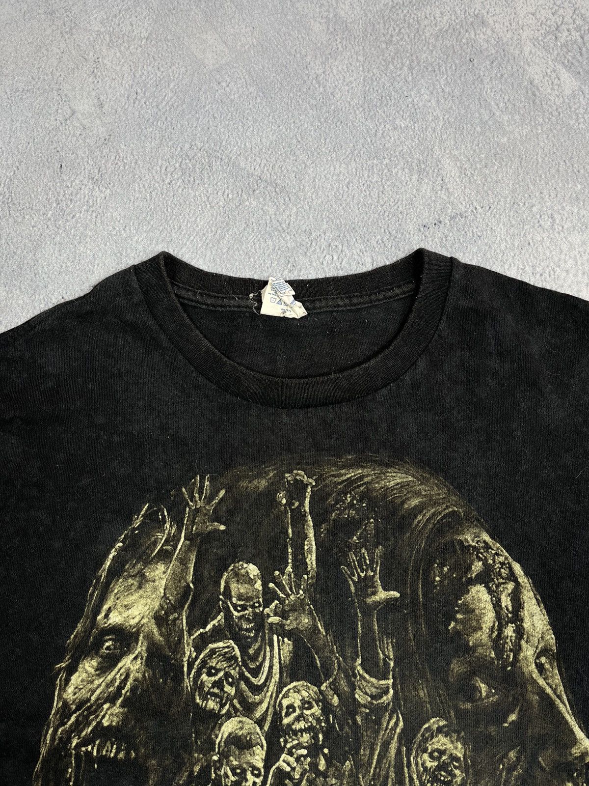 Other VintageY2KTheWalkingDead faded tee Big Logo streetwear L Size US L / EU 52-54 / 3 - 5 Thumbnail