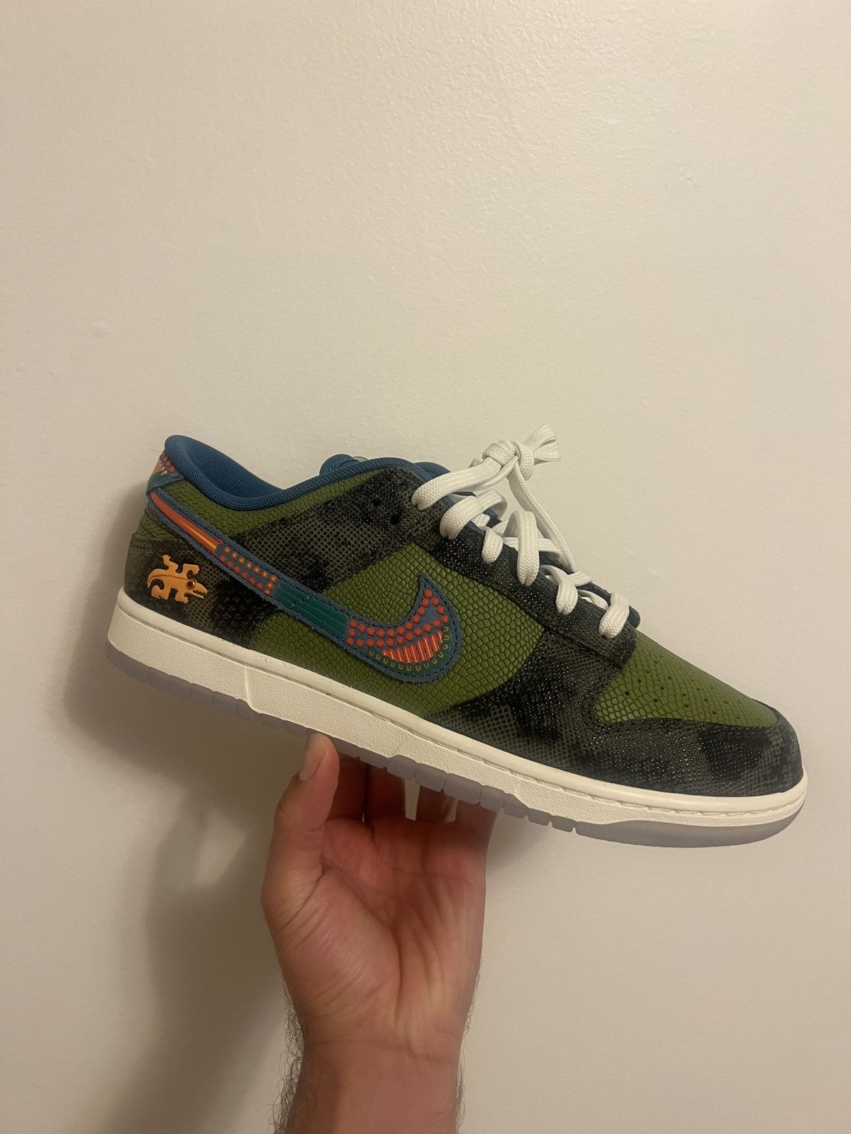 Nike Nike siempre familia dunk Size US 11 / EU 44 - 1 Thumbnail