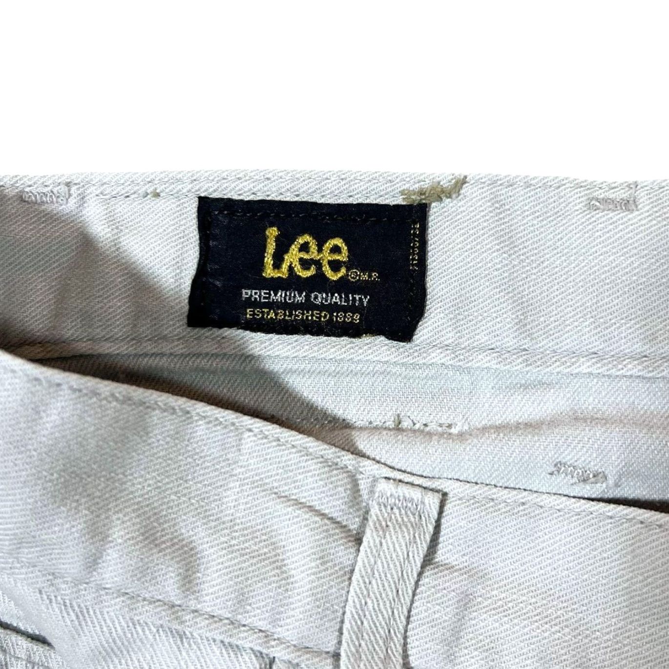 Lee VINTAGE Lee Brooklyn Denim Jeans Men's 38x30 Light Grey Straight Zip Fly 100% Cotton Malta Made Boys? Mens Size US 38 / EU 54 - 7 Thumbnail