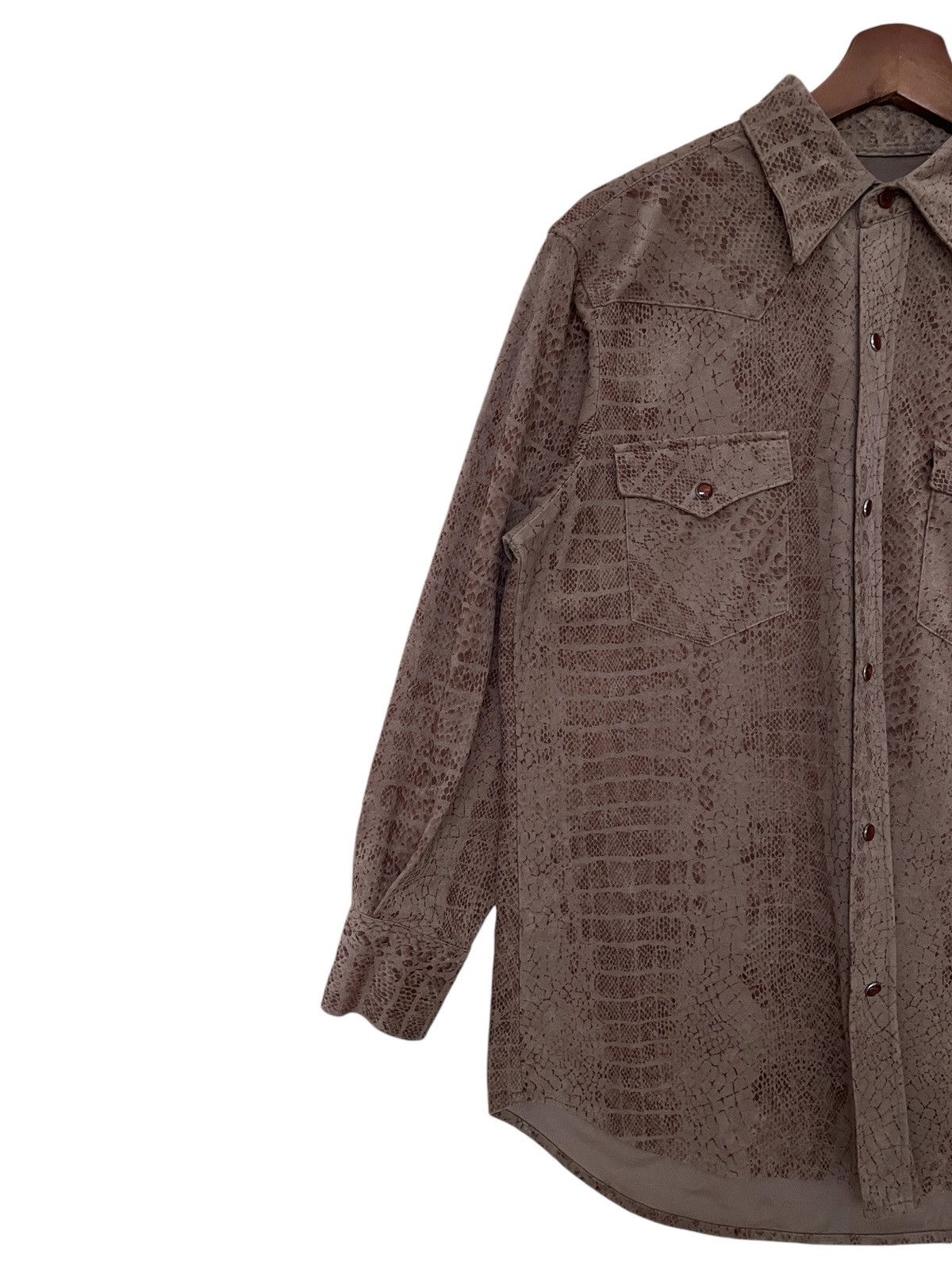 If Six Was Nine × Japanese Brand × Vintage Vintage Brand Out of Curiosity Snake Skin Shirt 1990s Size US M / EU 48-50 / 2 - 5 Thumbnail