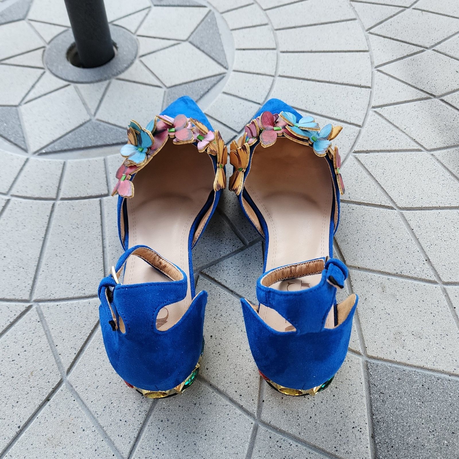 Designer NUYG 3D Butterfly Appliqué Faux Suede Gem Embellished Flats Size US 9 / IT 39 - 6 Thumbnail