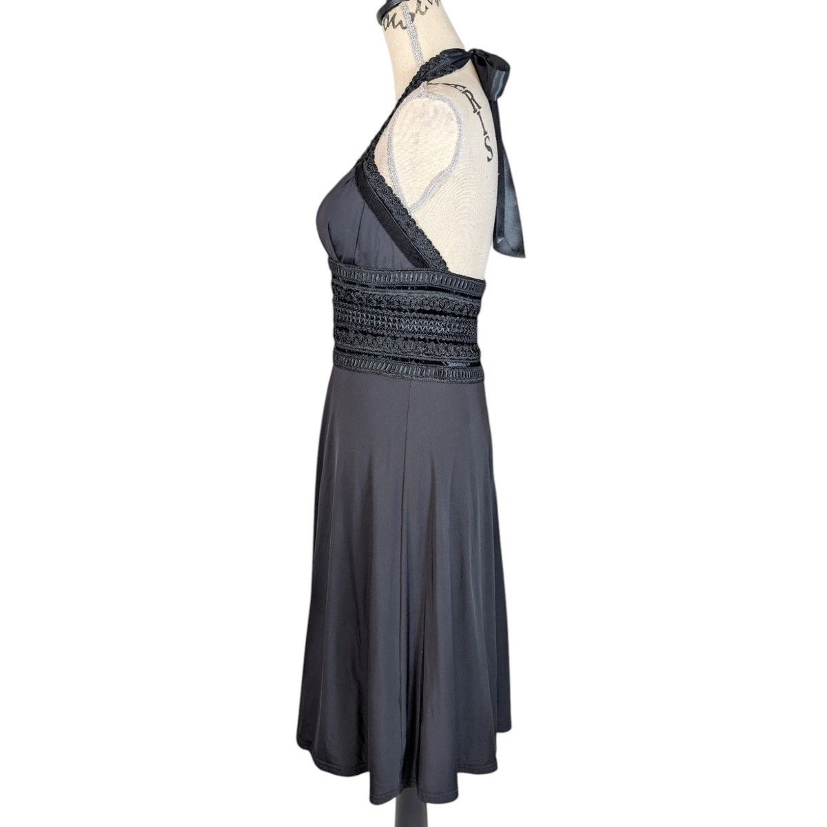 blue velvet dress christmas line silhouette Chengjun Muslim Bridesmaid Dress Pay With:$21.25 (Silkroll Fee: $0.53) fuscia dress