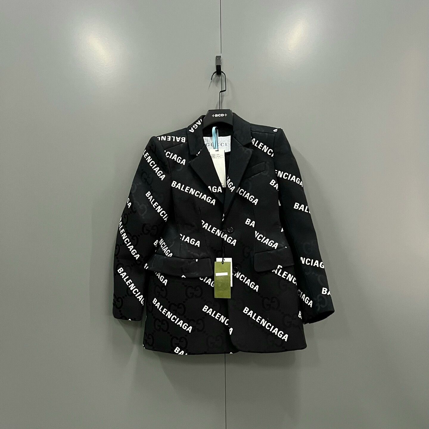 Gucci Gucci x Balenciaga Logo Print Blazer Size US S / EU 44-46 / 1 - 1 Thumbnail