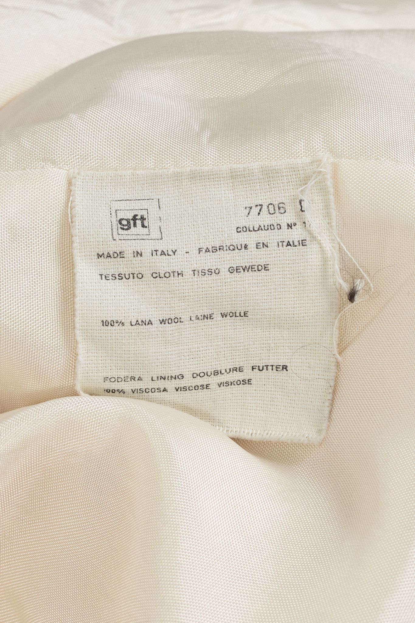 Valentino Valentino Miss V 90's Vintage Cream Chevron-Wool Coat Size S / US 4 / IT 40 - 9 Thumbnail