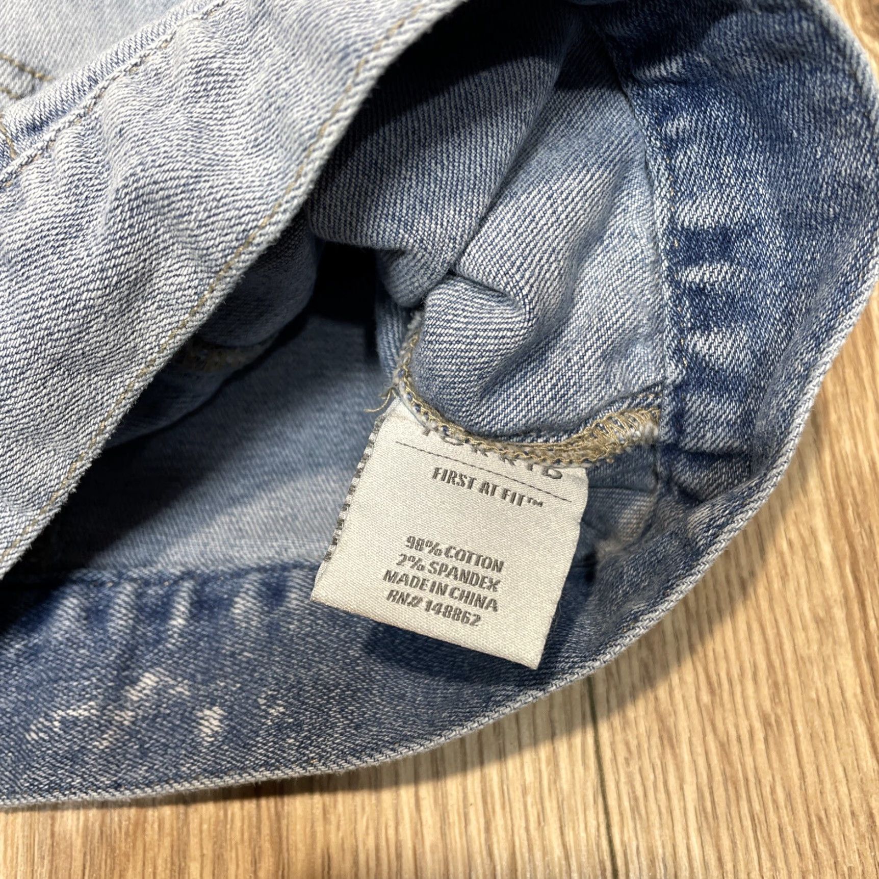 Torrid VINTAGE Torrid Plus Size 2 Distressed Stretch Denim Vest Blue Womens Size XS / US 0-2 / IT 36-38 - 3 Thumbnail