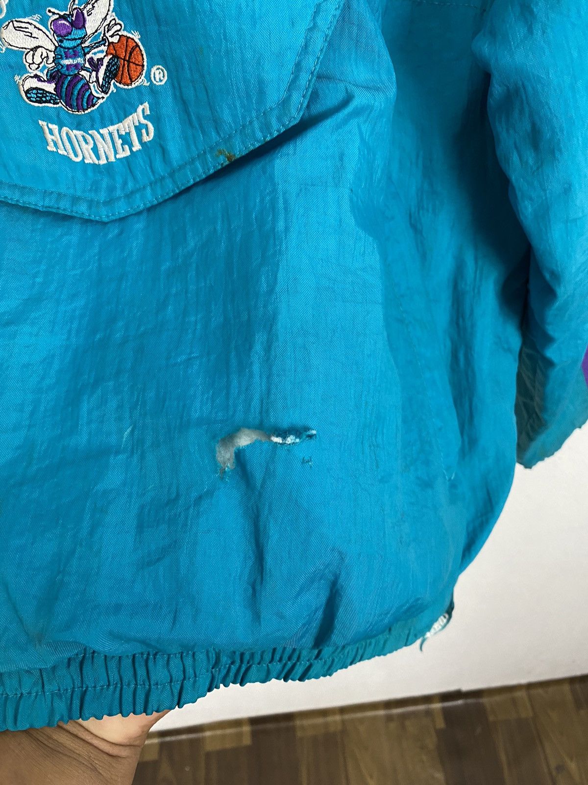 NBA Vintage charlotte hornets starter hoodie jacket Size US M / EU 48-50 / 2 - 21 Thumbnail