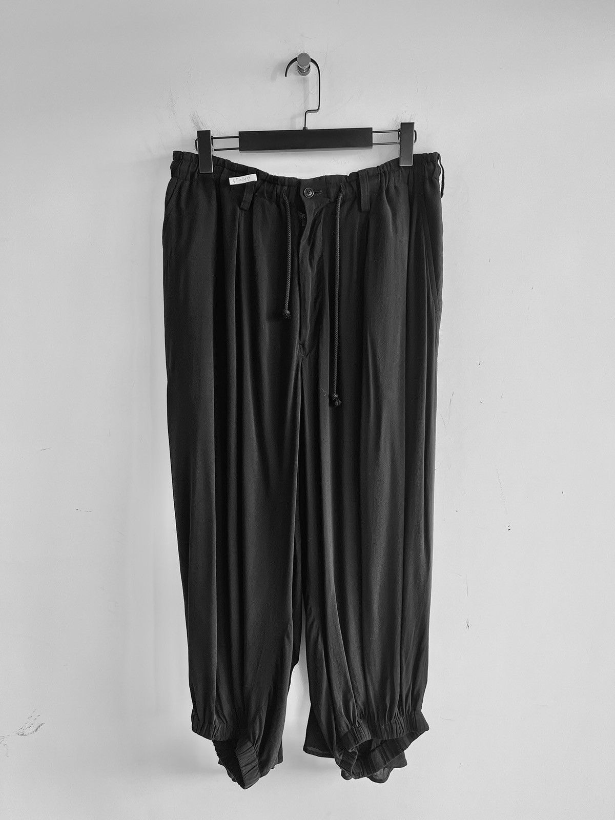 Yohji Yamamoto Yohji Yamamoto Pour Homme SS18 - Rayon Crow Pants Size US 30 / EU 46 - 1 Thumbnail