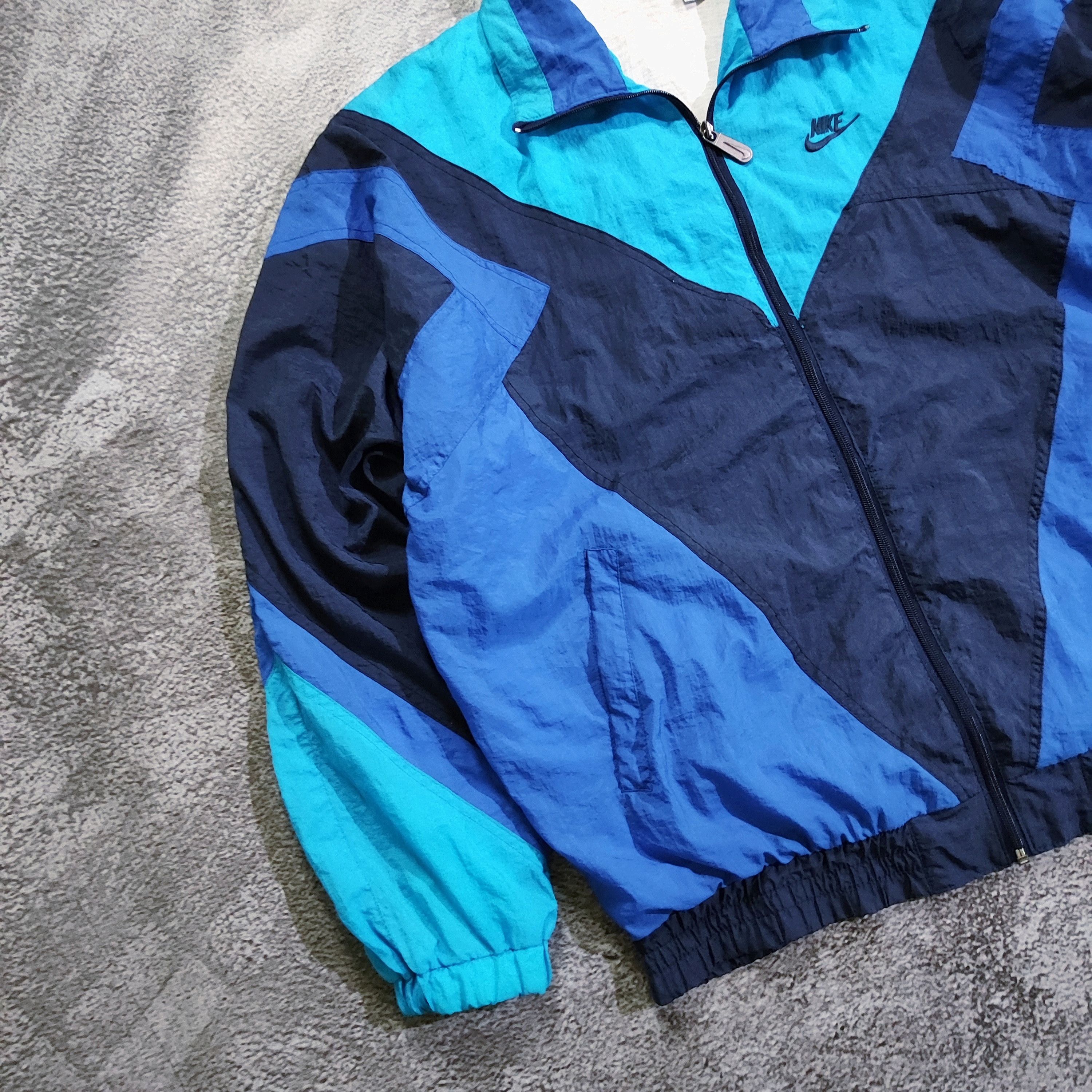 Nike Vintage Nike 80s 90s WindbreakerJacket Size US XL / EU 56 / 4 - 4 Thumbnail
