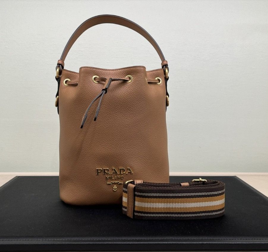 Prada o1srvl11e0624 Size: OS / Handbag in Brown Size ONE SIZE - 1 Preview