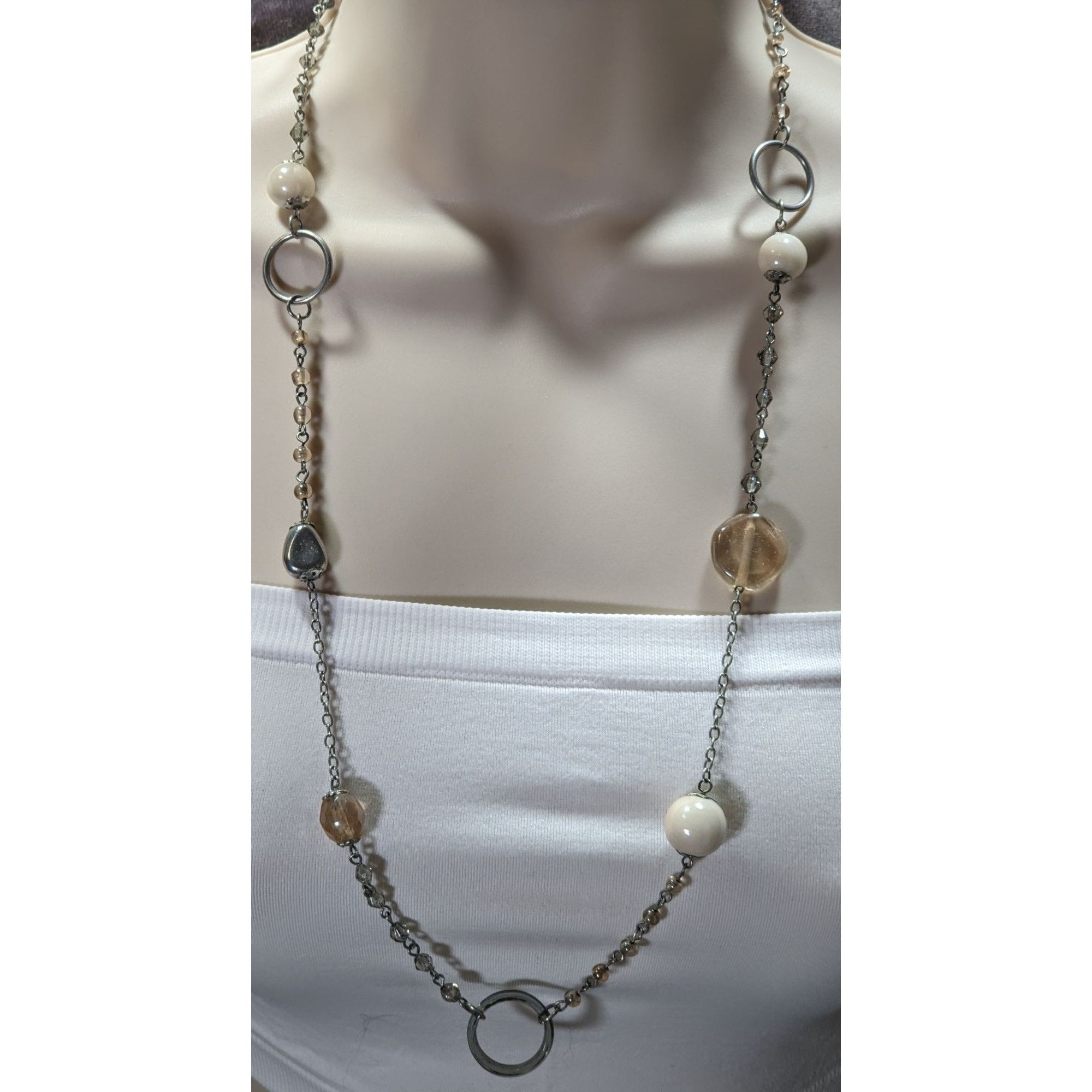 Other Y2K Style Cream Tone Glass Beaded Station Necklace Size ONE SIZE - 6 Thumbnail