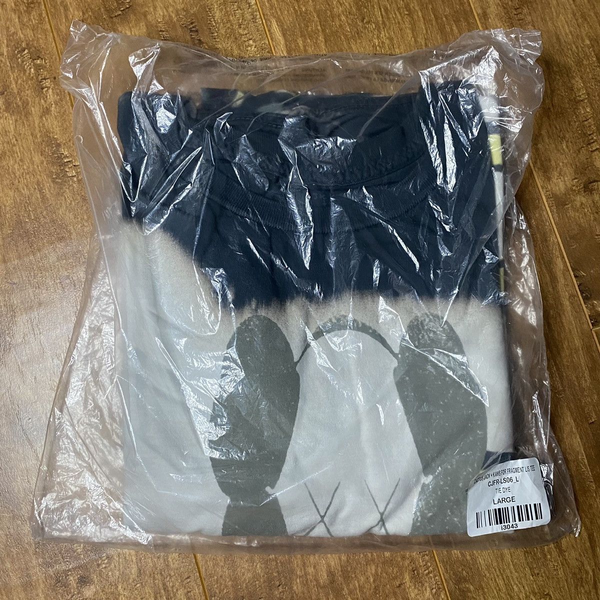 Kaws × Travis Scott DEADSTOCK Travis Scott x Kaws x Fragment Longsleeve Size US L / EU 52-54 / 3 - 1 Thumbnail