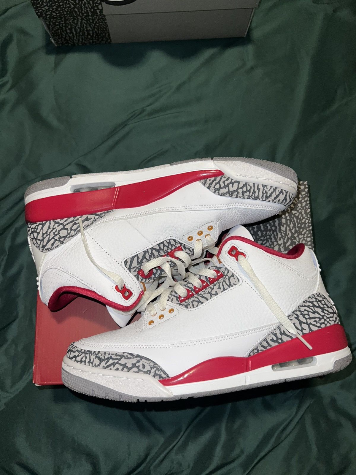 Jordan Brand Jordan 3 Cardinal Size US 10 / EU 43 - 1 Thumbnail