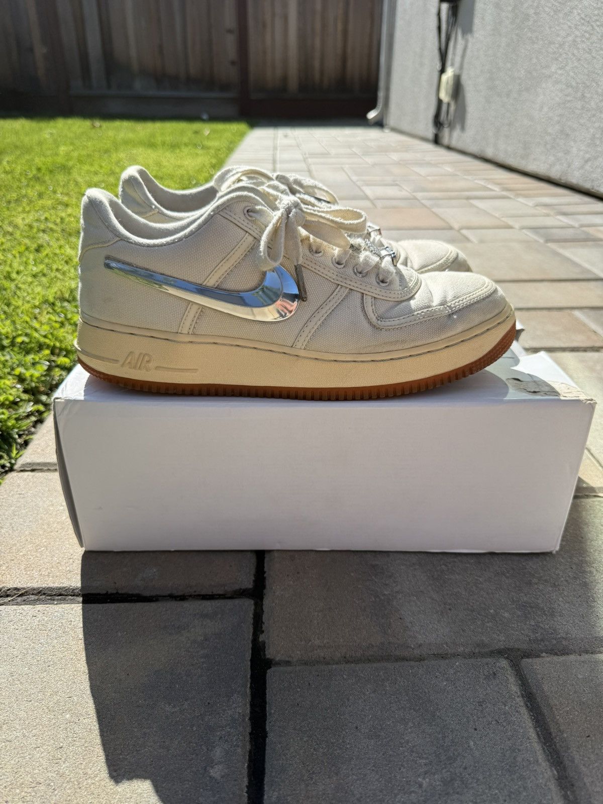 Nike × Travis Scott Nike Air Force 1 Low Travis Scott Size US 10 / EU 43 - 4 Thumbnail