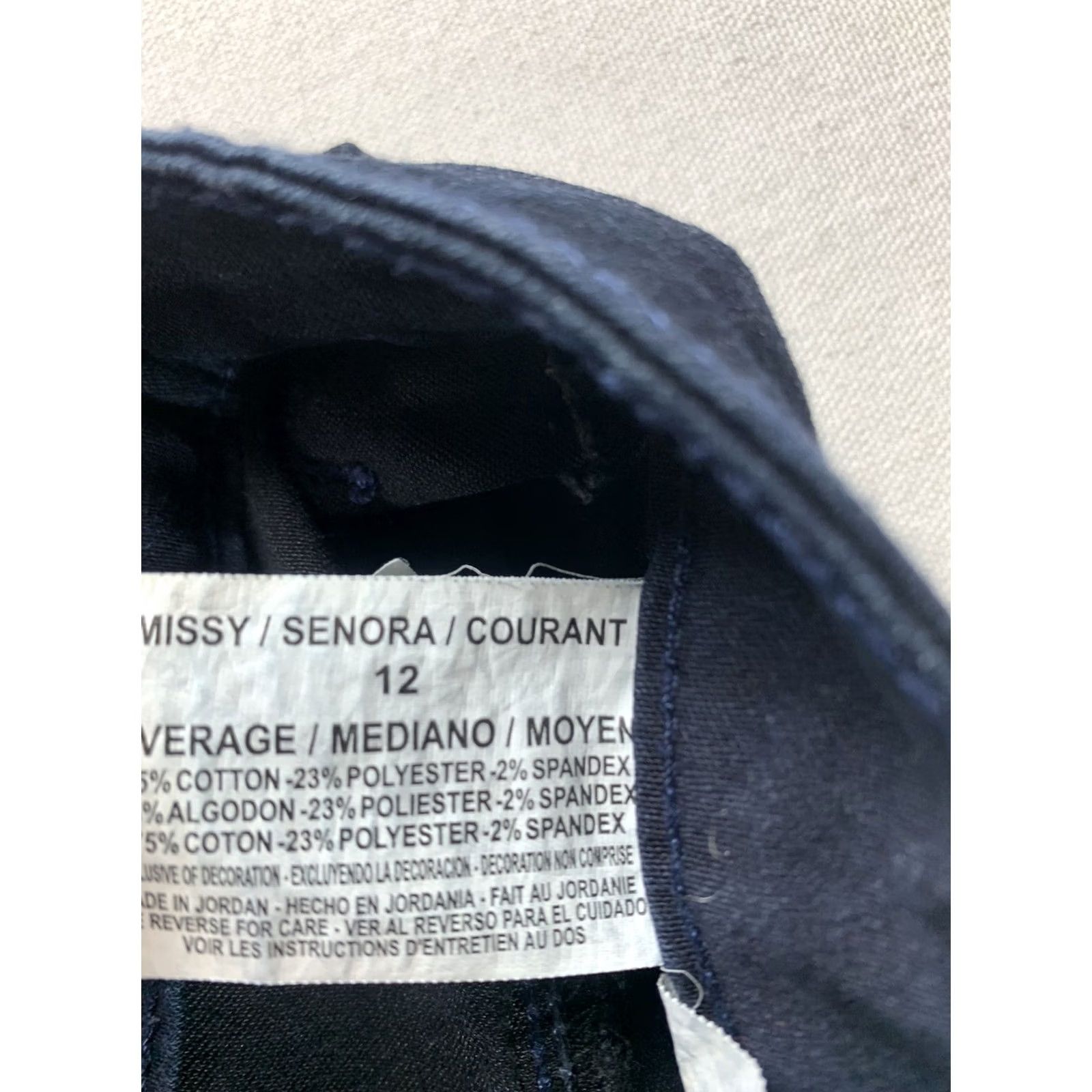 Gloria Vanderbilt VINTAGE Gloria Vanderbilt Saide Slim Jeans WOMENS Size 12 Dark Blue 34x30 Slim Straight Pockets Belt Loops Denim Cotton Size 34" / US 12 / IT 48 - 8 Thumbnail
