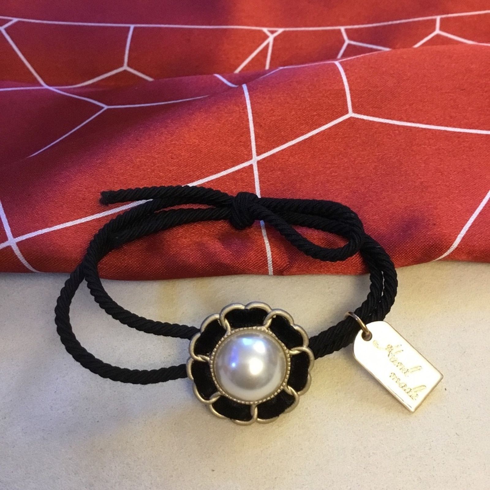 Other Black & Matte Gold Pearl Floret Detail Rope Hair Tie Size ONE SIZE - 1 Thumbnail