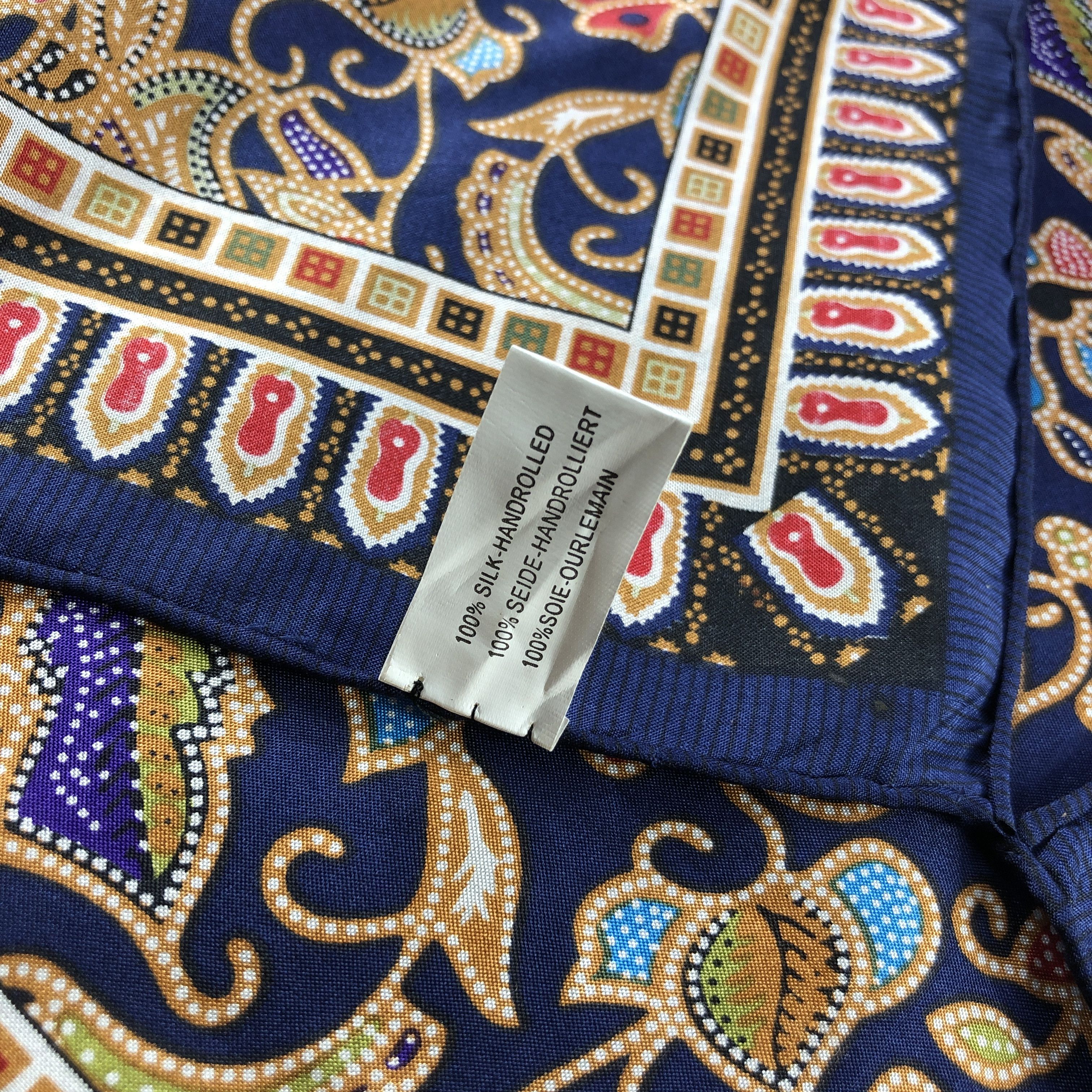 Japanese Brand Avant Garde Paisley Hand Rolled Silk Scarf M1087 Size ONE SIZE - 5 Thumbnail