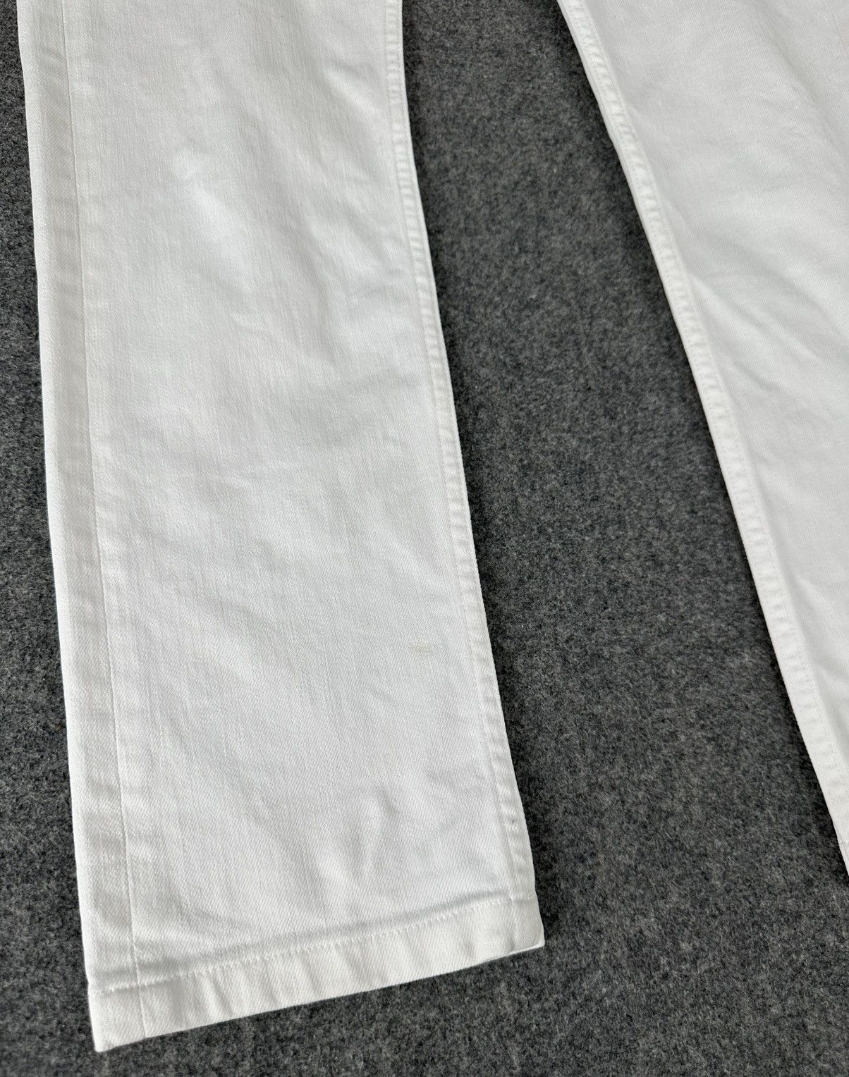 Louis Vuitton Louis Vuitton - Monogram Patch Stretch Fit White Denim Pants Size US 32 / EU 48 - 5 Thumbnail