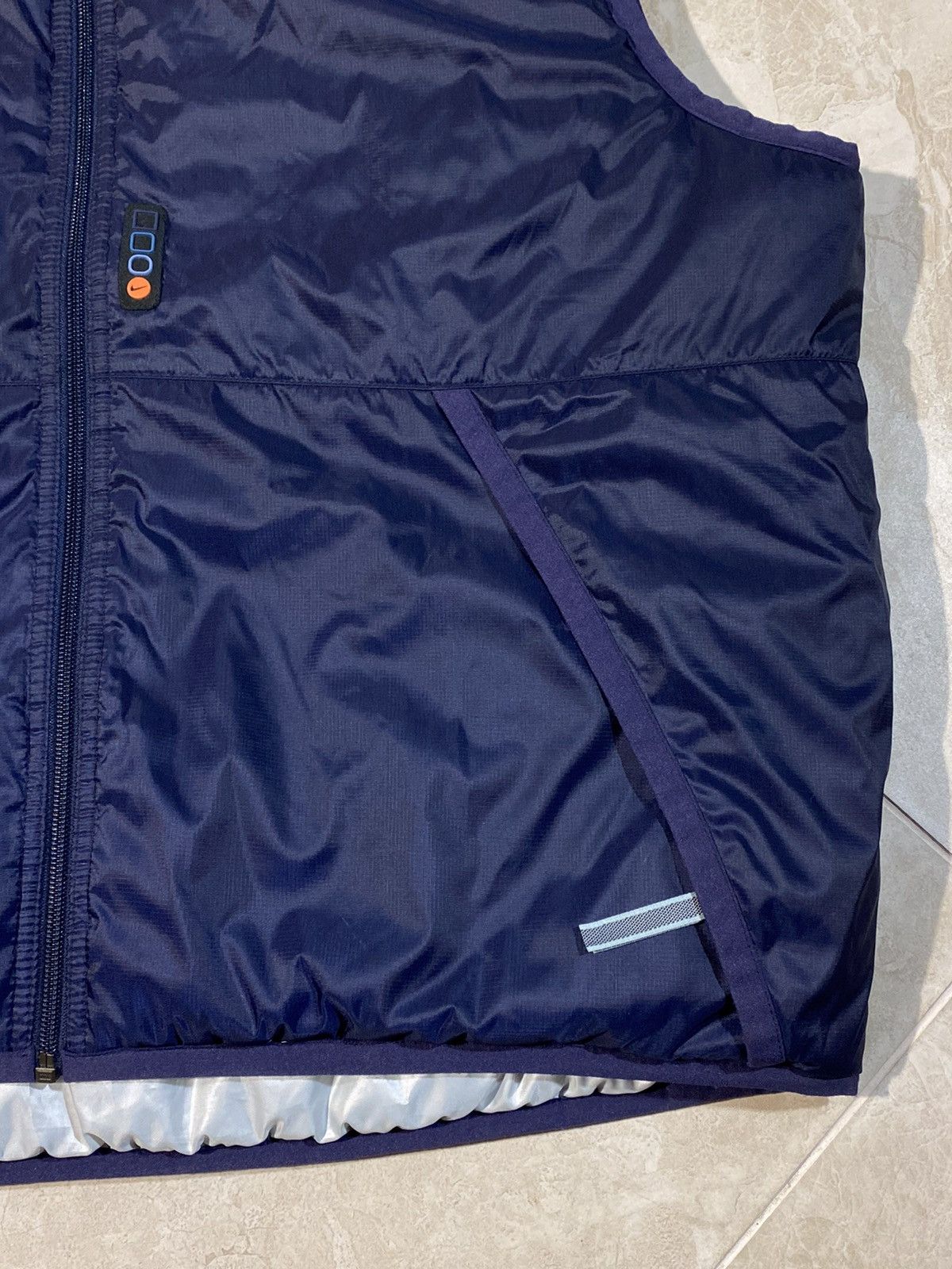 Nike 🔥 Y2k NIKE PUFFER VEST SILVER FUTURE RAVE VIBES Size US XL / EU 56 / 4 - 6 Thumbnail