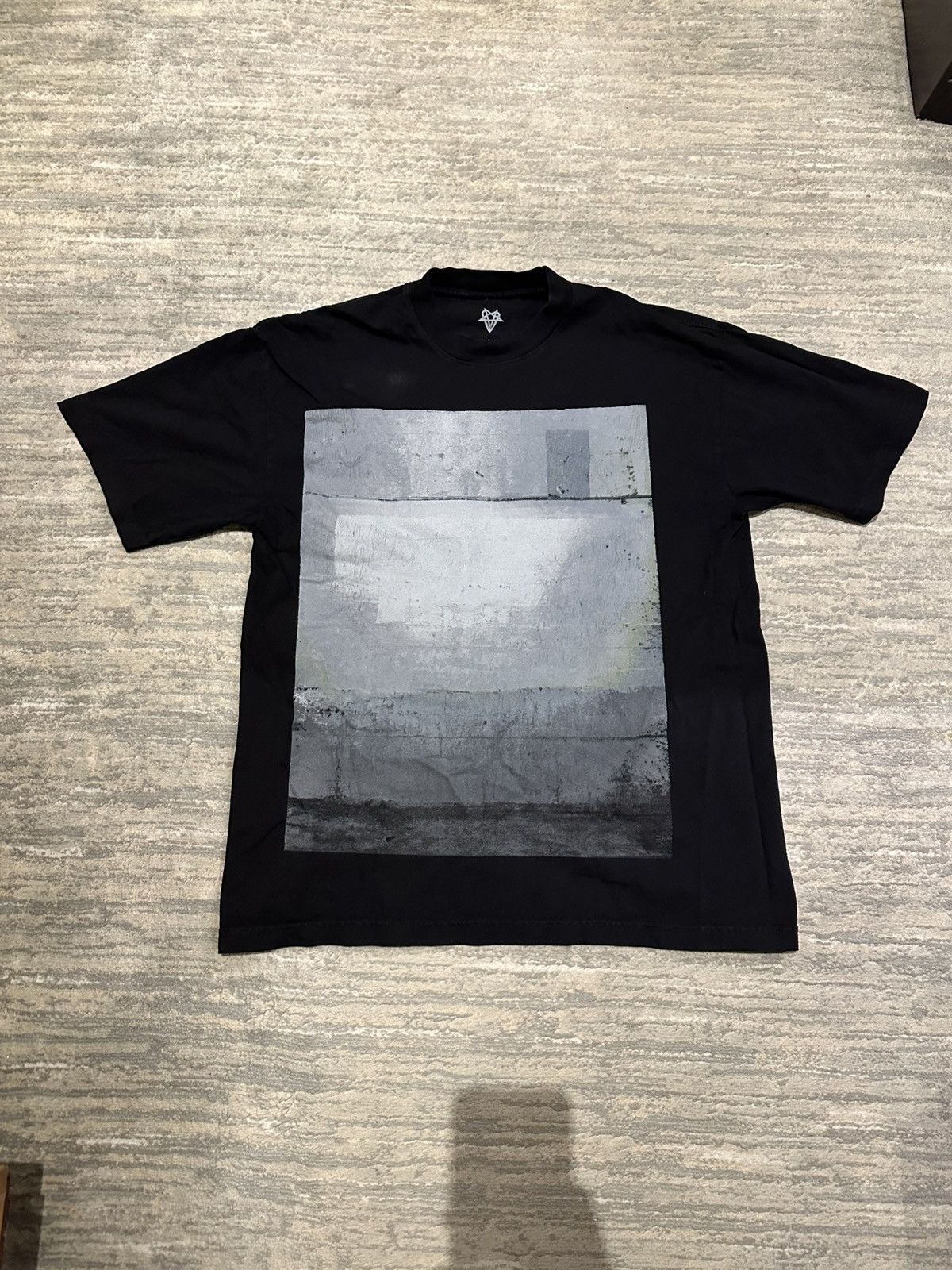 1017 ALYX 9SM × Destroy Lonely Destroy Lonely 1017 Alyx 9SM No Stylist Tour Tee Size US L / EU 52-54 / 3 - 1 Thumbnail