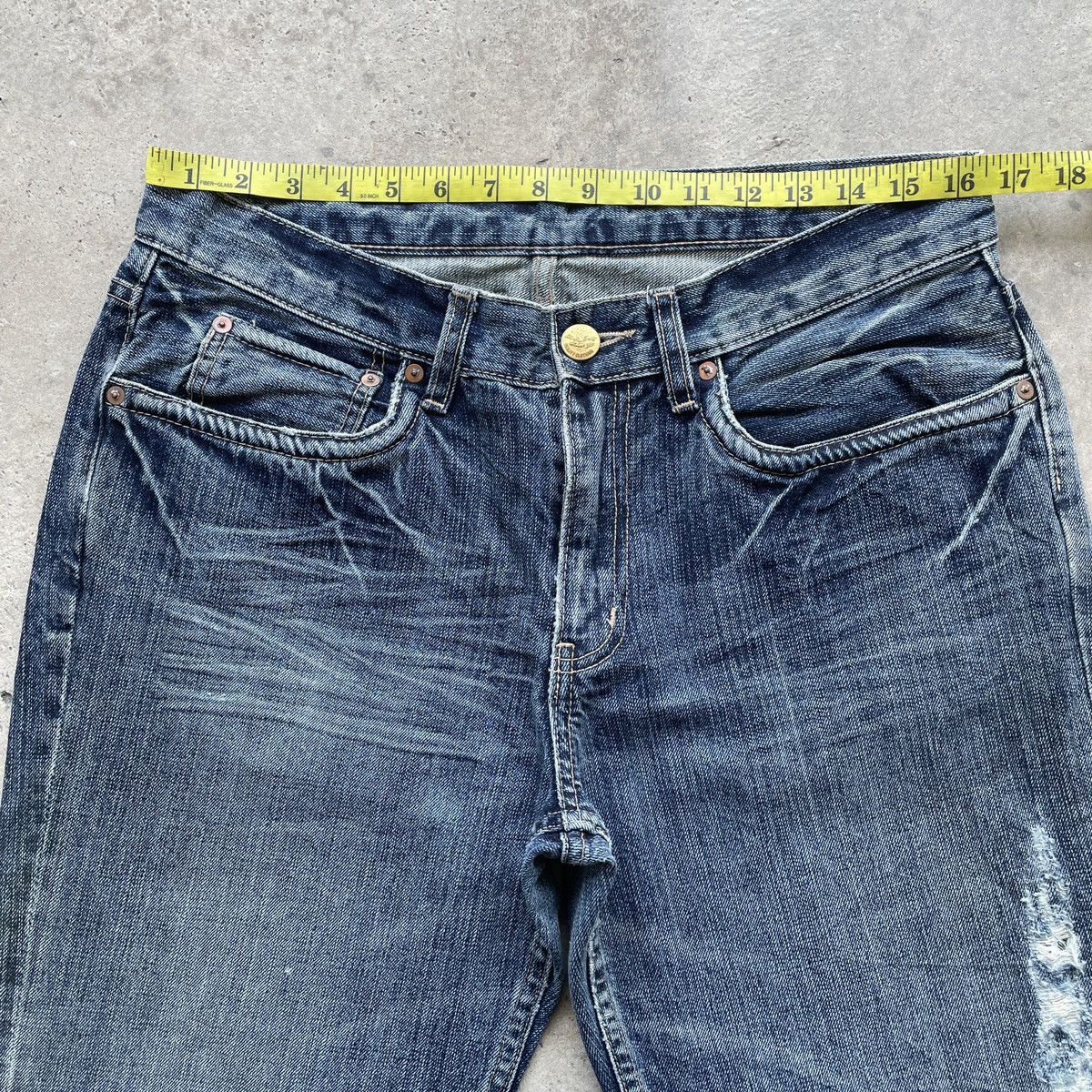 Japanese Brand Vintage Takeo Kikuchi Japan Distressed Faded Jeans Pants W33 Size US 33 - 5 Thumbnail
