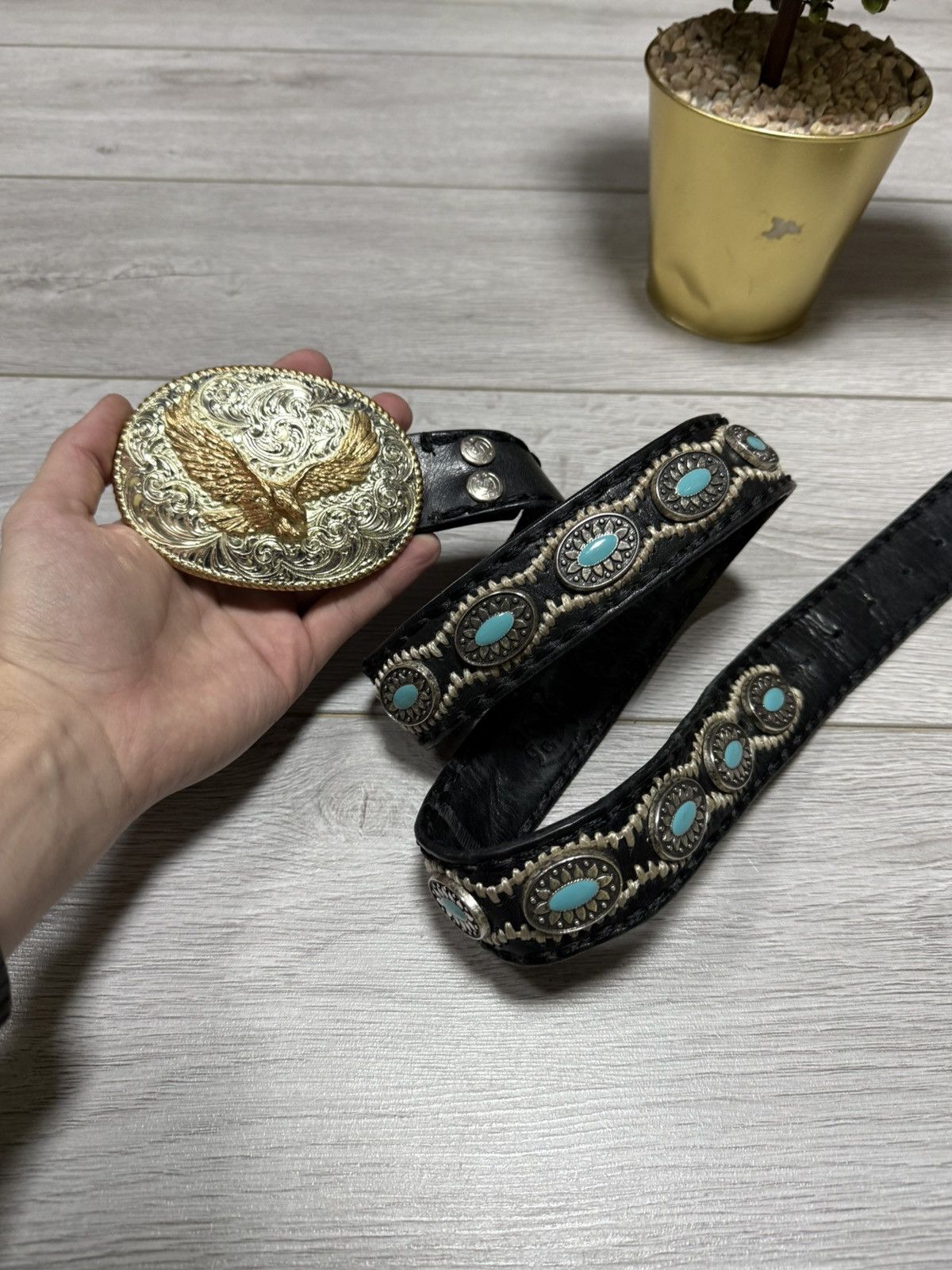 Sendra Sendra x Crumrine gold buckle eagle leather studded belt Size ONE SIZE - 1 Thumbnail