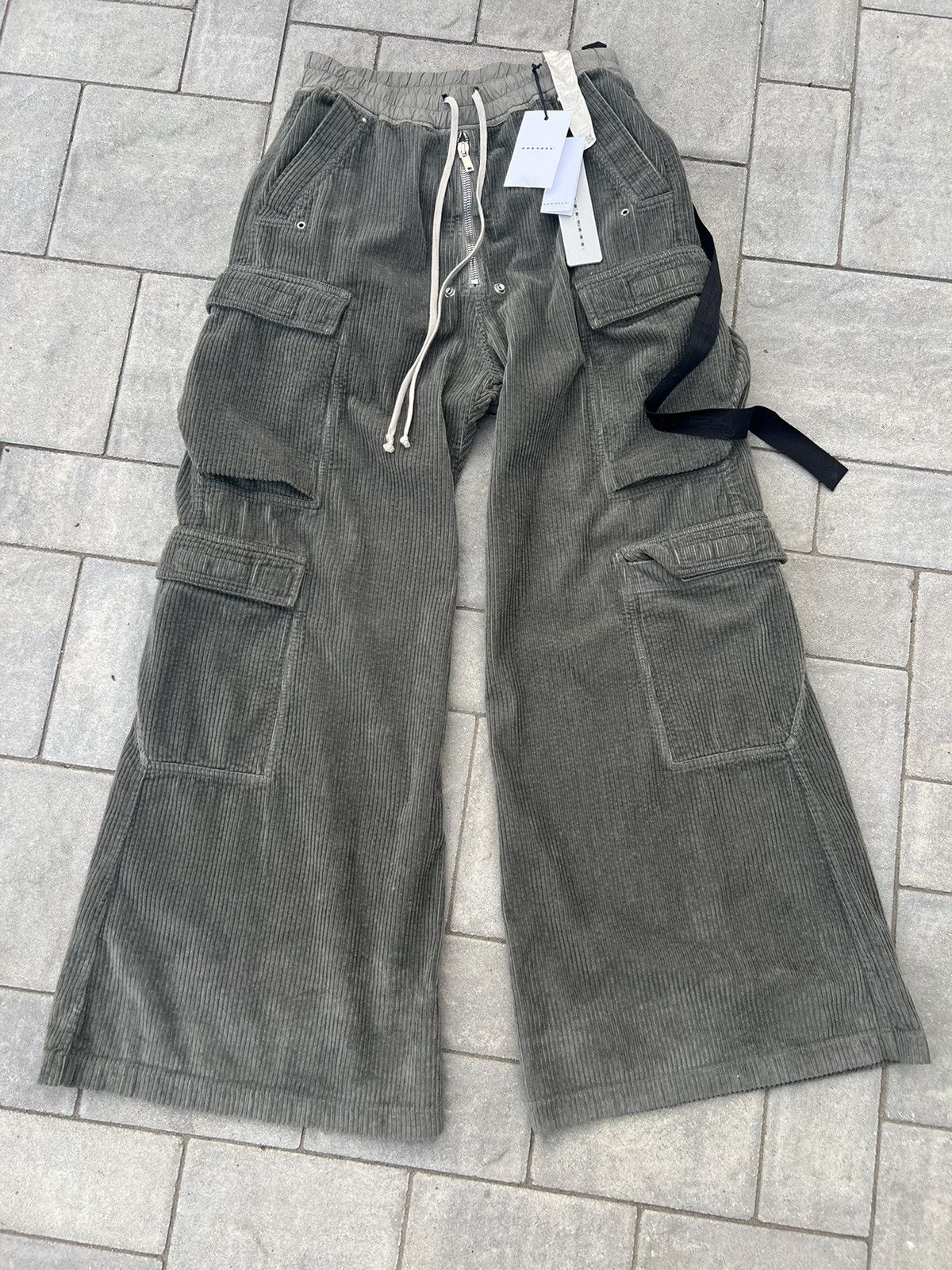 Rick Corduroy Cargo Joggers