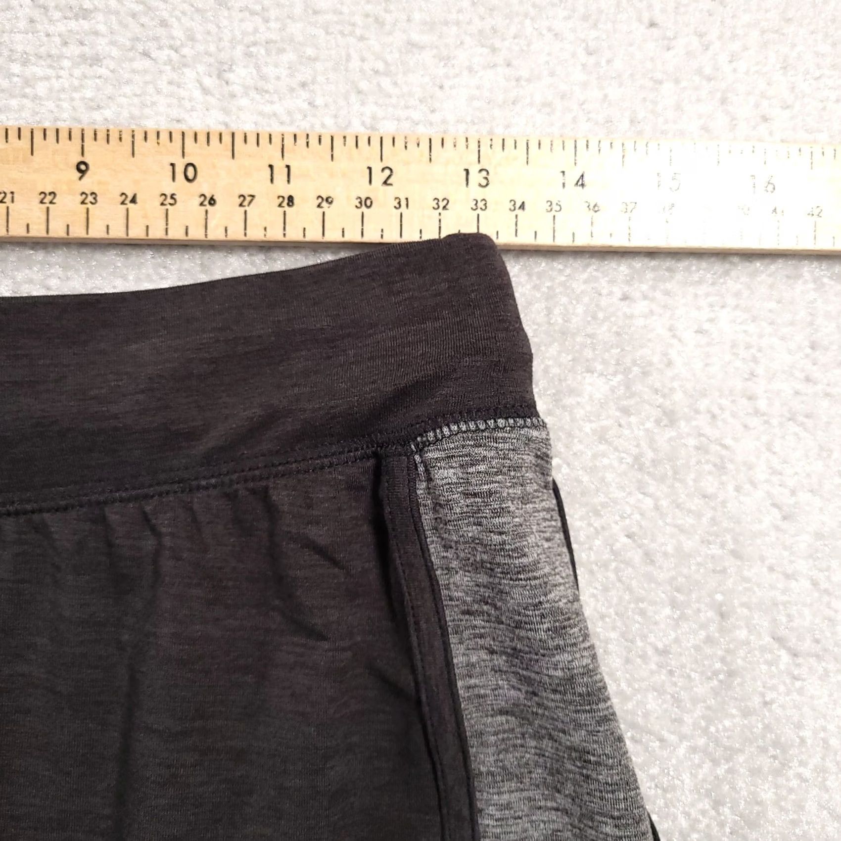 Reebok Reebok Womens Athletic Running Shorts XS Black Gray Drawstring Ladies Size 26" / US 2 / IT 38 - 4 Thumbnail