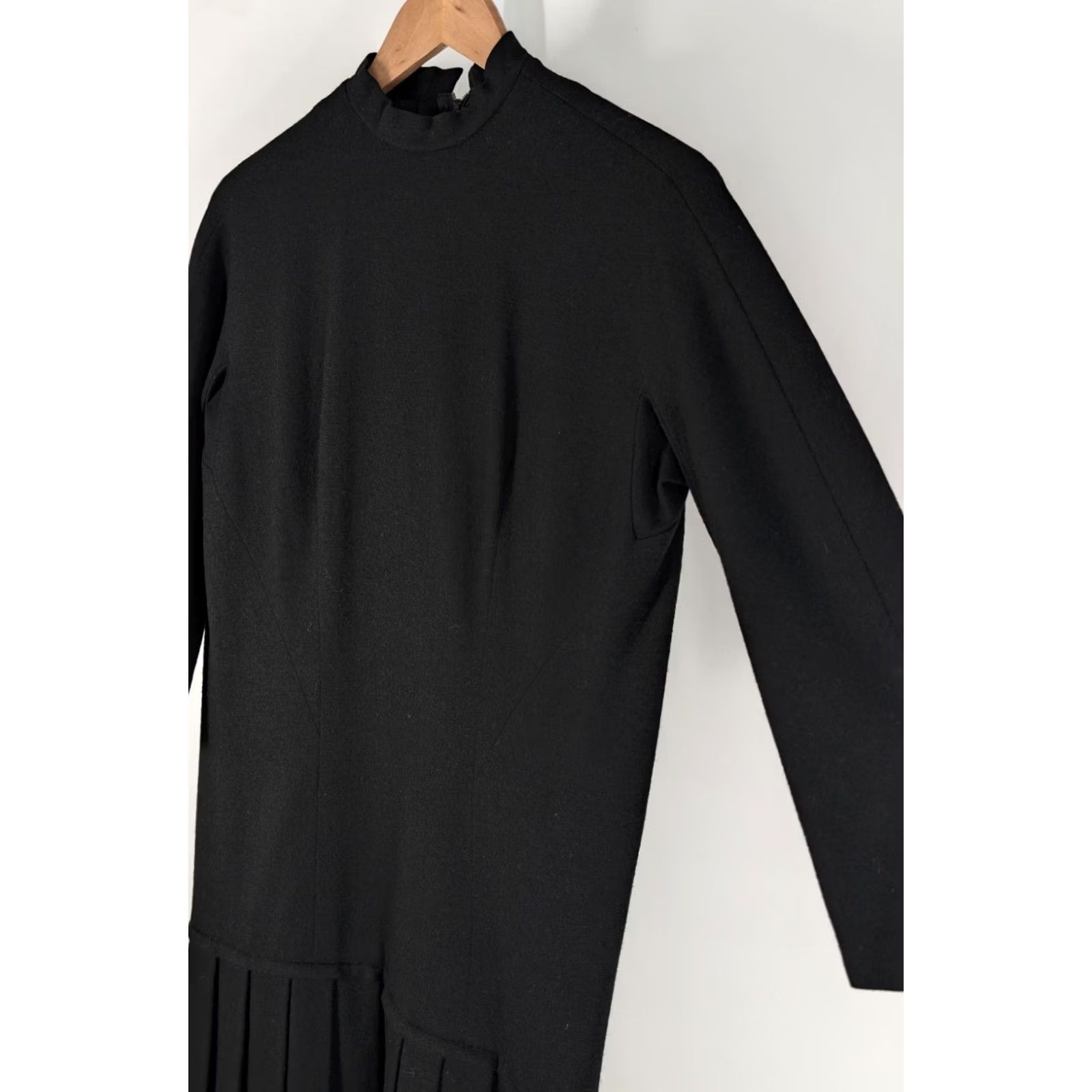 Guy Laroche VINTAGE Guy Laroche Boutique Wool Fleece Knit Mod Dress Flapper Revival 1960s 36 Black Size XS / US 0-2 / IT 36-38 - 4 Thumbnail