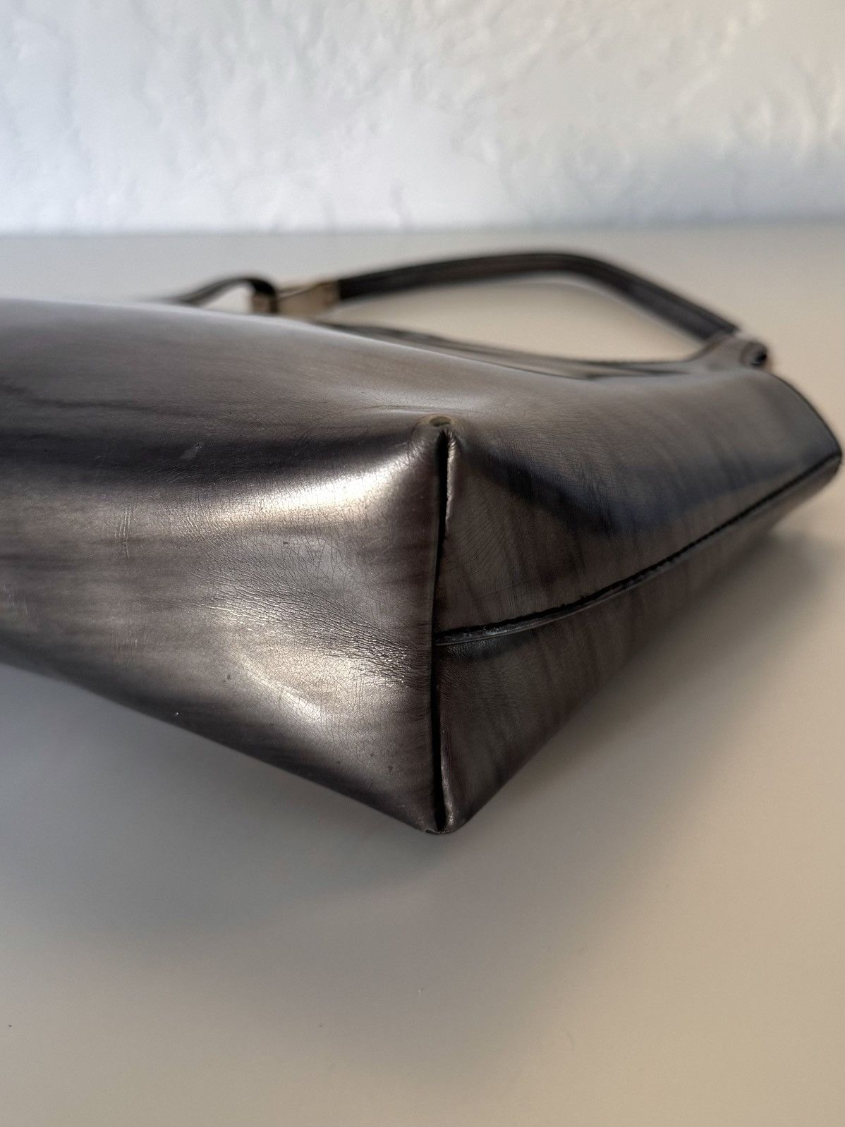 Gucci ★0% TAX★ Y2K GUCCI TOM FOR ERA METALLIC GUNMETAL HANDBAG Size ONE SIZE - 12 Thumbnail