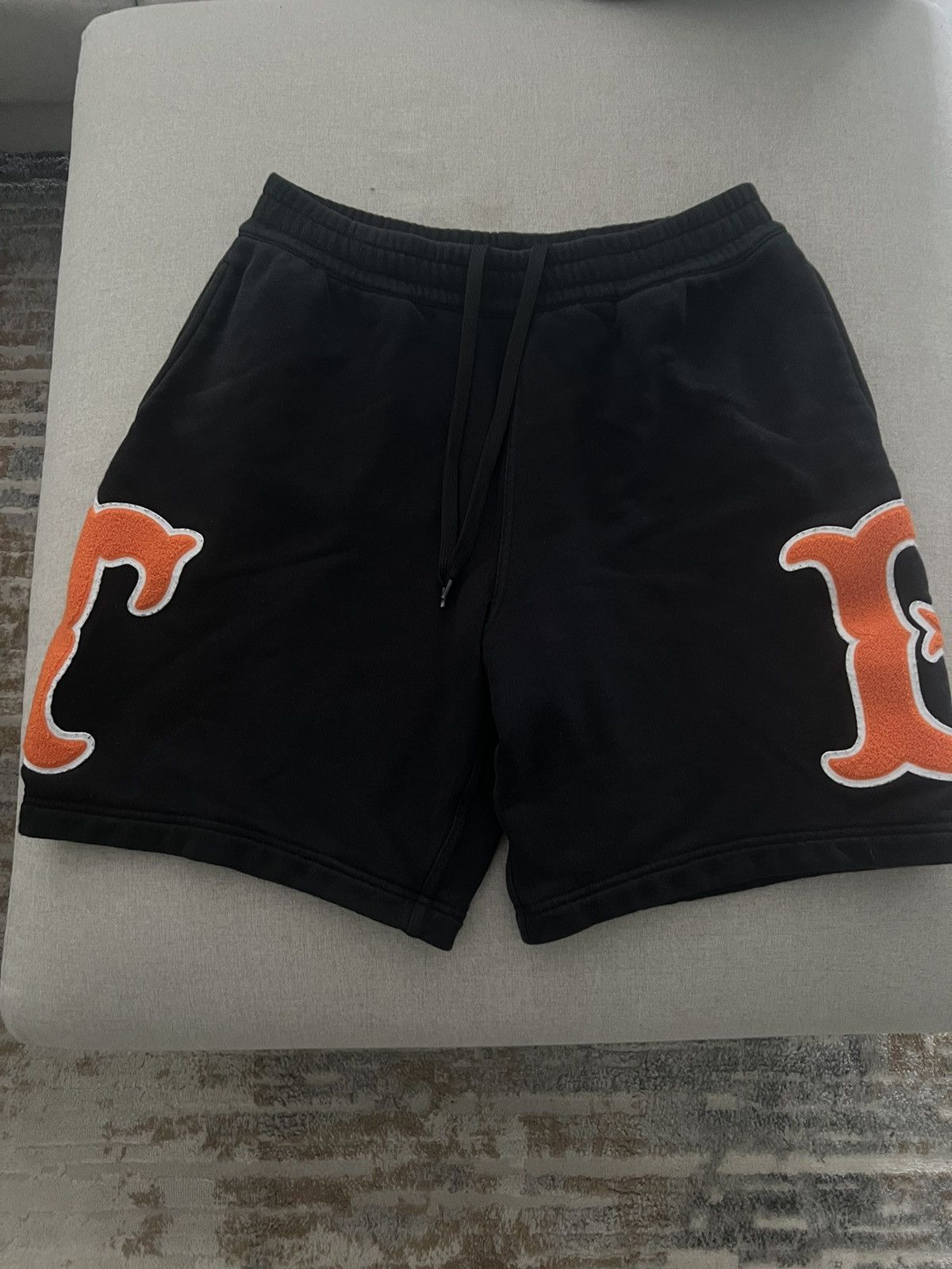 Burberry Black Burberry Varsity Shorts Size US 32 / EU 48 - 1 Thumbnail