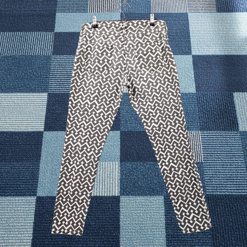 Gap Gap Jeans 1969 Mid-Rise Jegging Geometric Rinse Black White Denim Womens Size 27 Short Description: Vintage? No Size 27" / US 4 / IT 40 - 1 Thumbnail