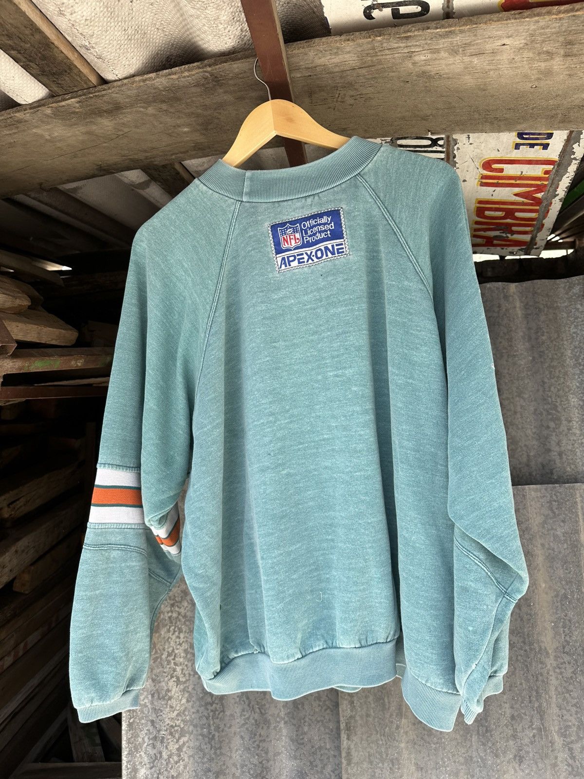 Other Vintage Crewneck Dolphins de Miami Aquaman Distressed Size US XL / EU 56 / 4 - 2 Thumbnail