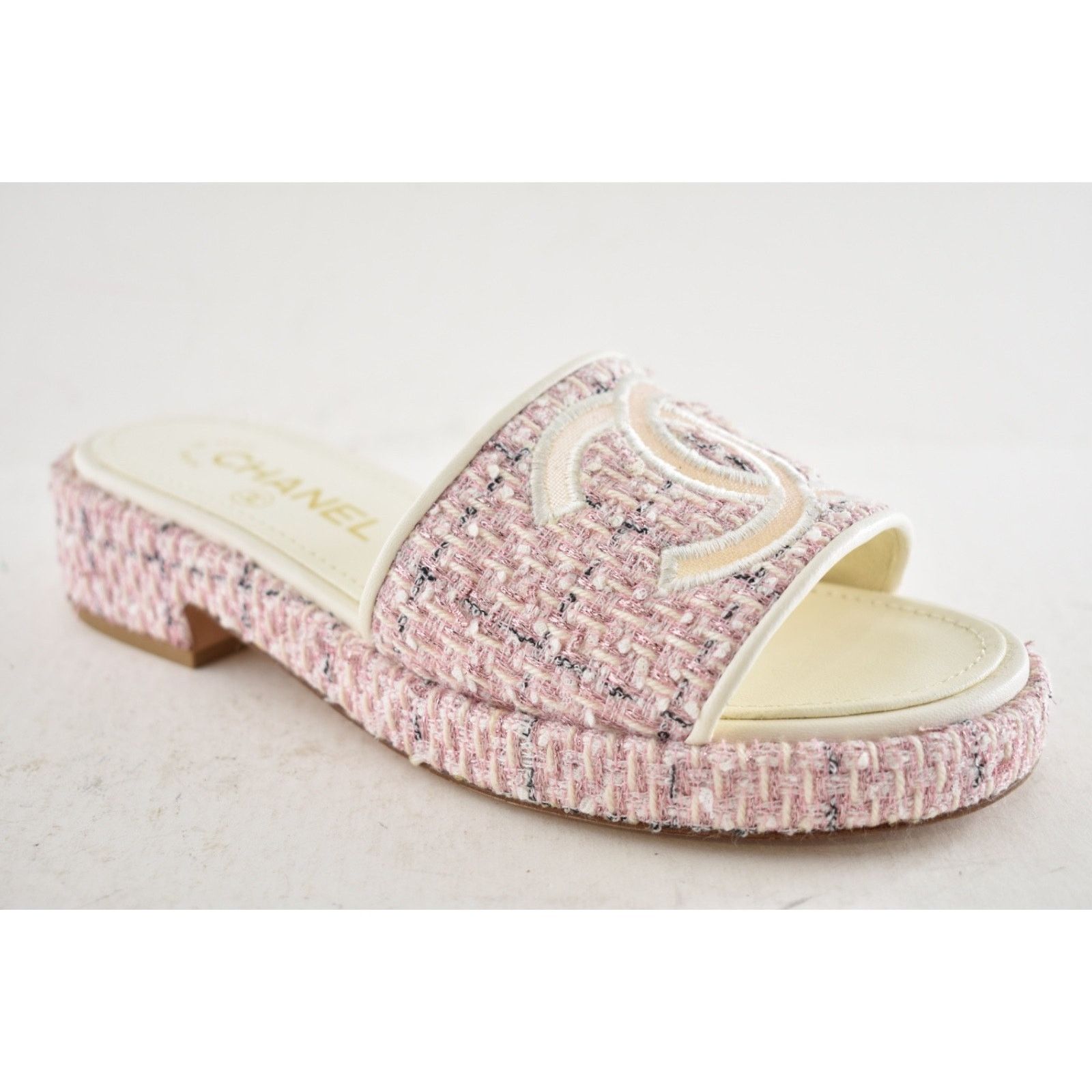 Chanel Chanel 20P Pink White Tweed Mesh CC Logo Slide Slip On Size US 6 / IT 36 - 4 Thumbnail