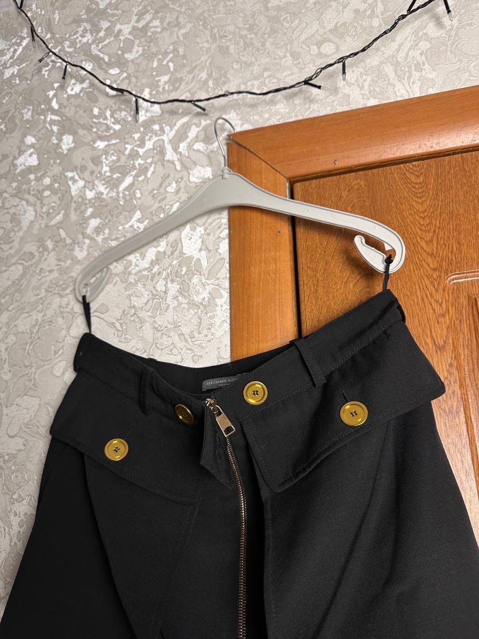 Alexander McQueen Alexander McQueen Skirt with Front Zip and Pocket Details Size 32" / US 10 / IT 46 - 10 Thumbnail