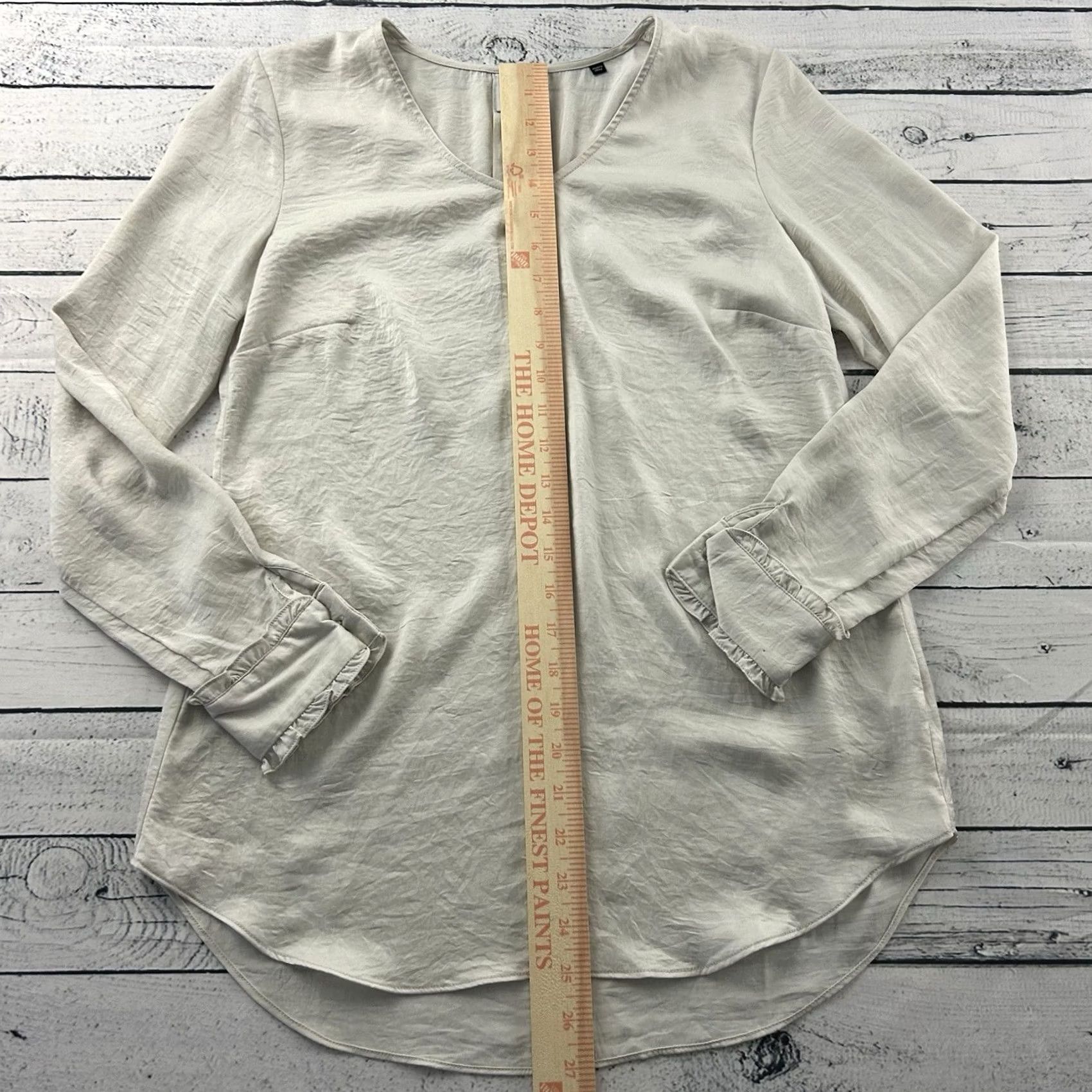 Vintage Cabi Blouse Long Sleeve V-Neck Women's XS Beige Size XS / US 0-2 / IT 36-38 - 3 Thumbnail