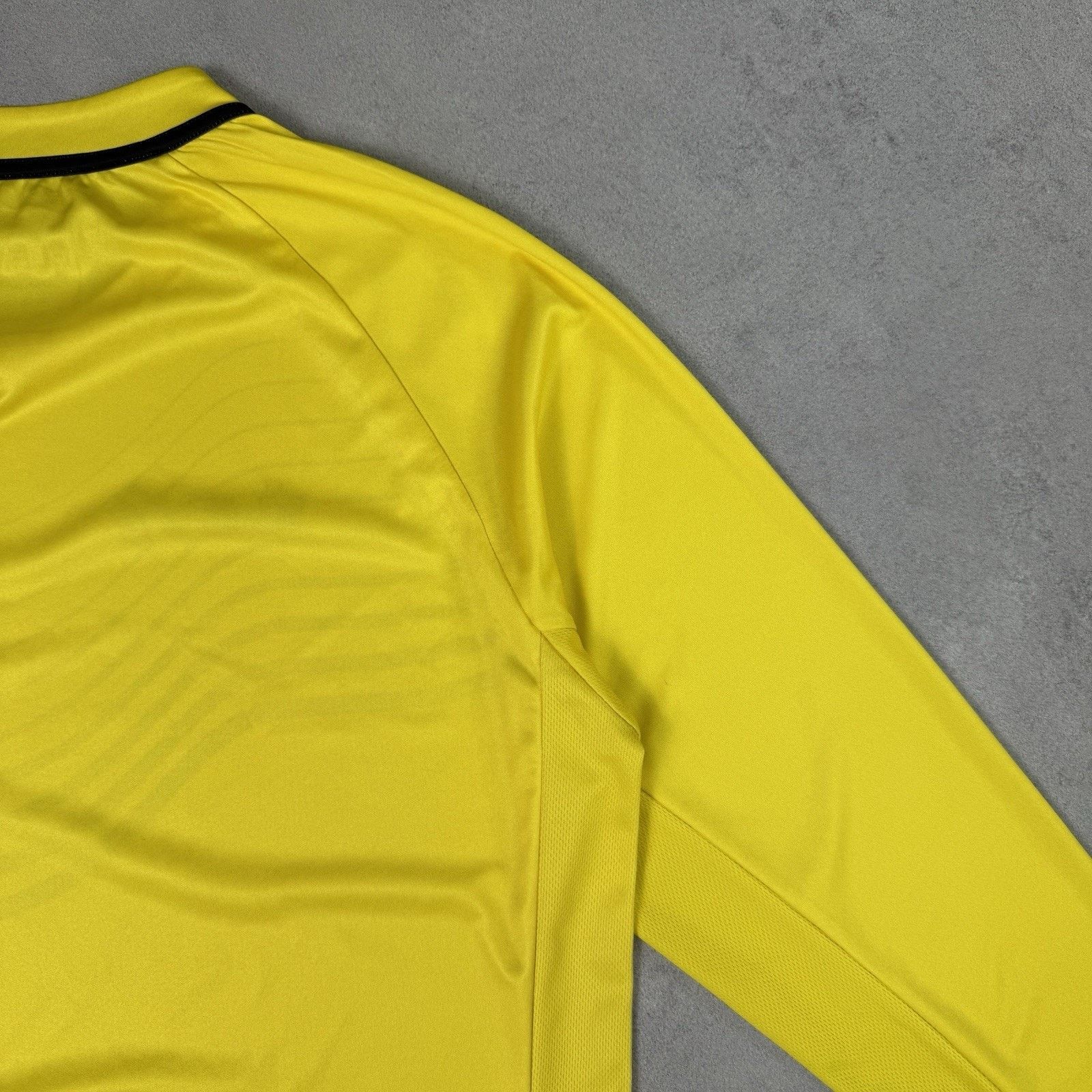 Vintage GOALKEEPER SHEFFIELD WEDNESDAY 2019/2020 JERSEY SIZE XL Size US XL / EU 56 / 4 - 19 Thumbnail