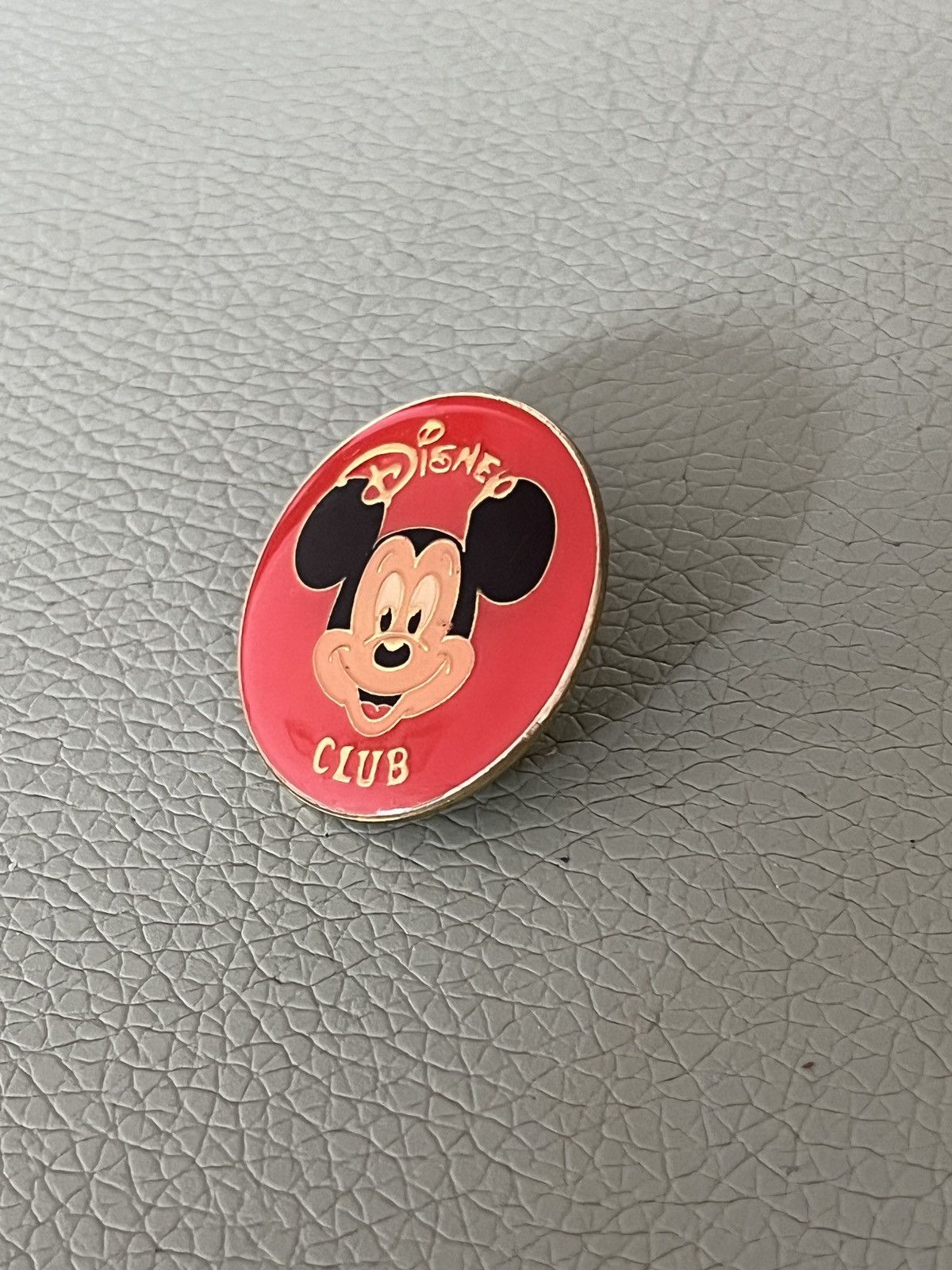 Disney Disney Club vintage pin Size ONE SIZE - 2 Thumbnail