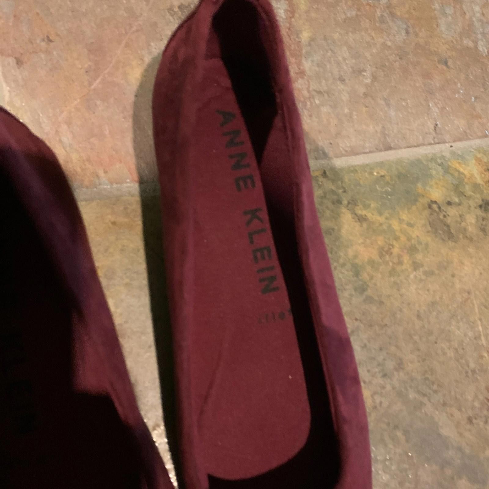 Designer ANNE KLEIN Akmaysel iFlex Maroon Cap Toe Flats-Sz 8M (S620) Size US 8 / IT 38 - 6 Thumbnail