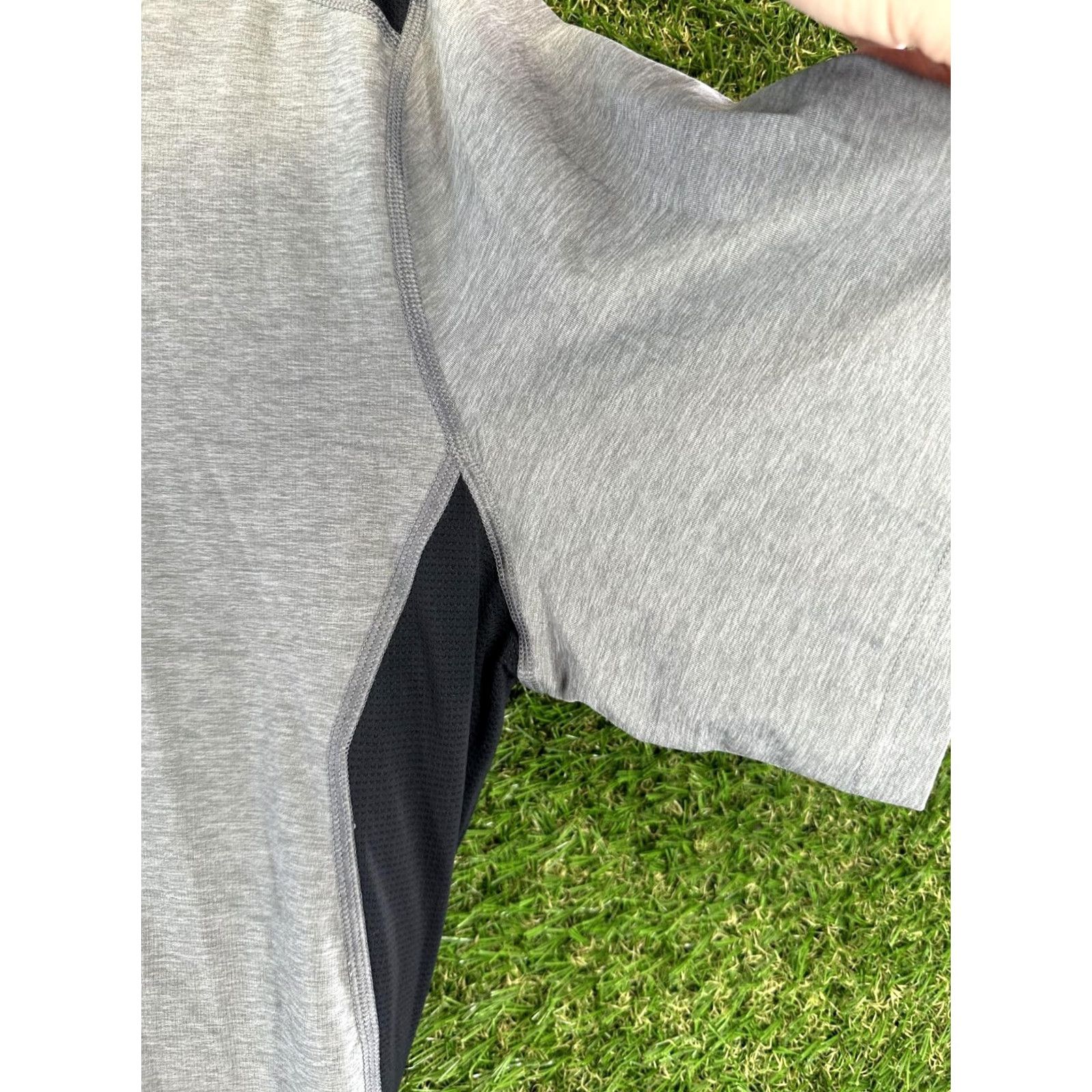Under Armour UNDER ARMOUR Shirt Men 2017 HeatGear Jersey Short Sleeve Crew Neck Size L Gray Black Size US L / EU 52-54 / 3 - 7 Thumbnail