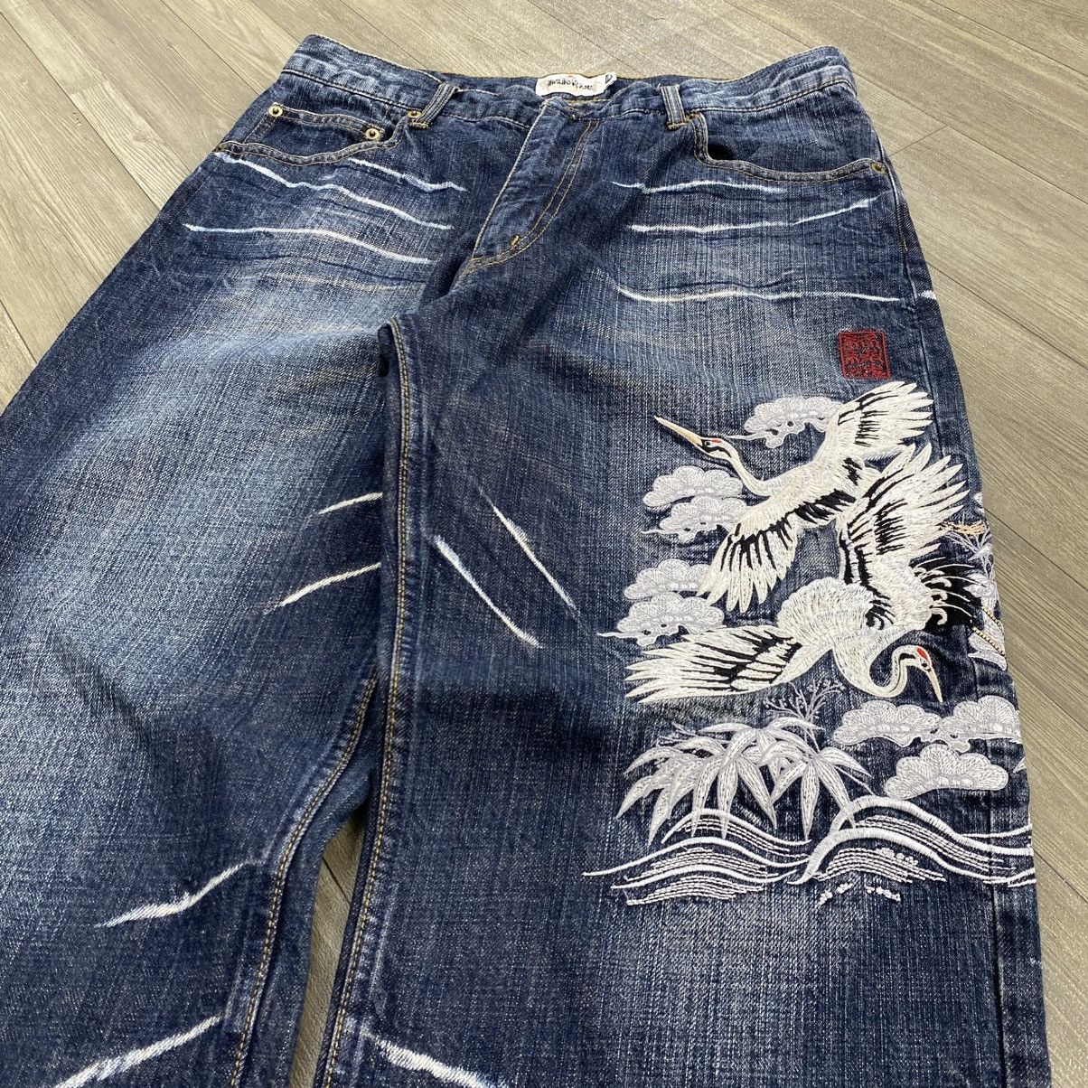 Karakuri Tamashii Vintage Karakuri Tamashii Phoenix Bird Embroidered Jeans Size US 33 - 5 Thumbnail