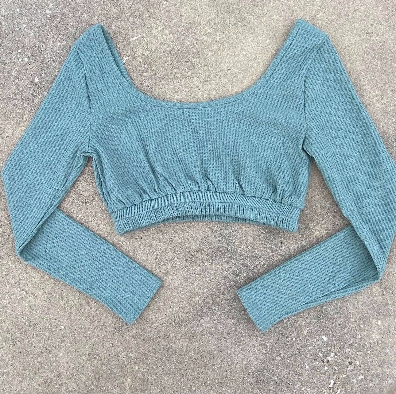 Forever 21 Seafoam Waffle Knit Cropped Scooped Long Sleeve Size L / US 10 / IT 46 - 4 Thumbnail